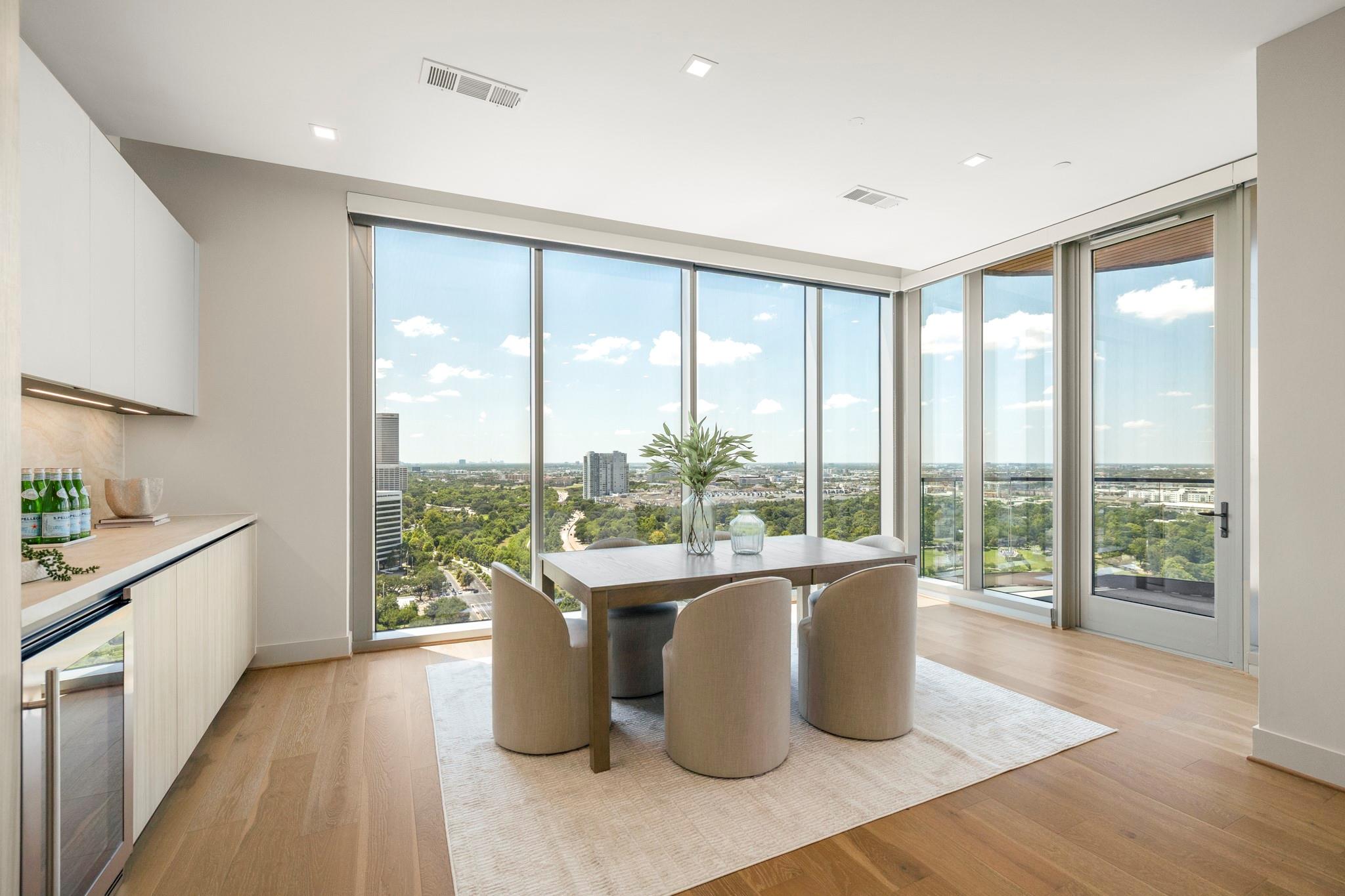 1711 Allen Parkway # 2001