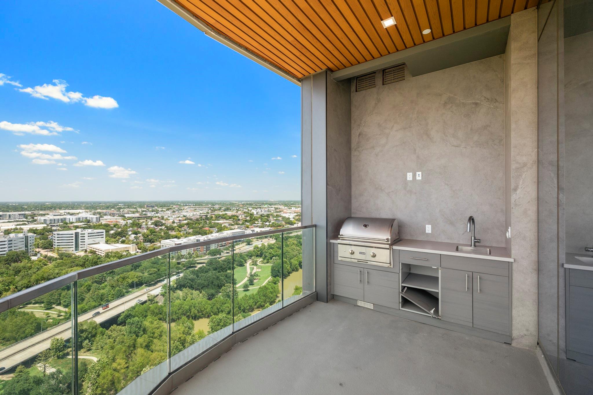 1711 Allen Parkway # 2001
