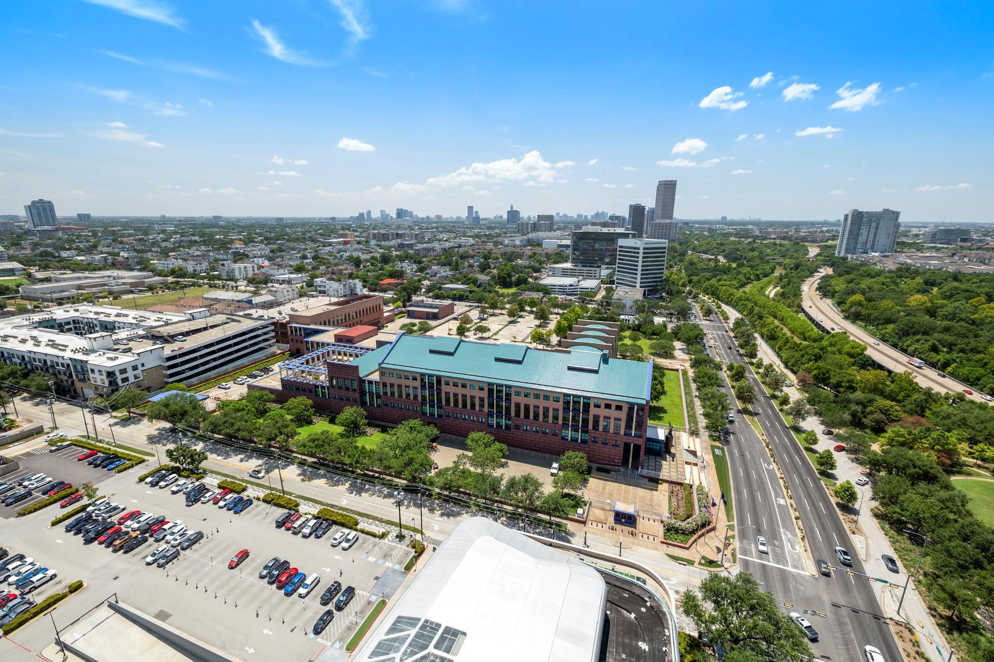 1711 Allen Parkway # 2001