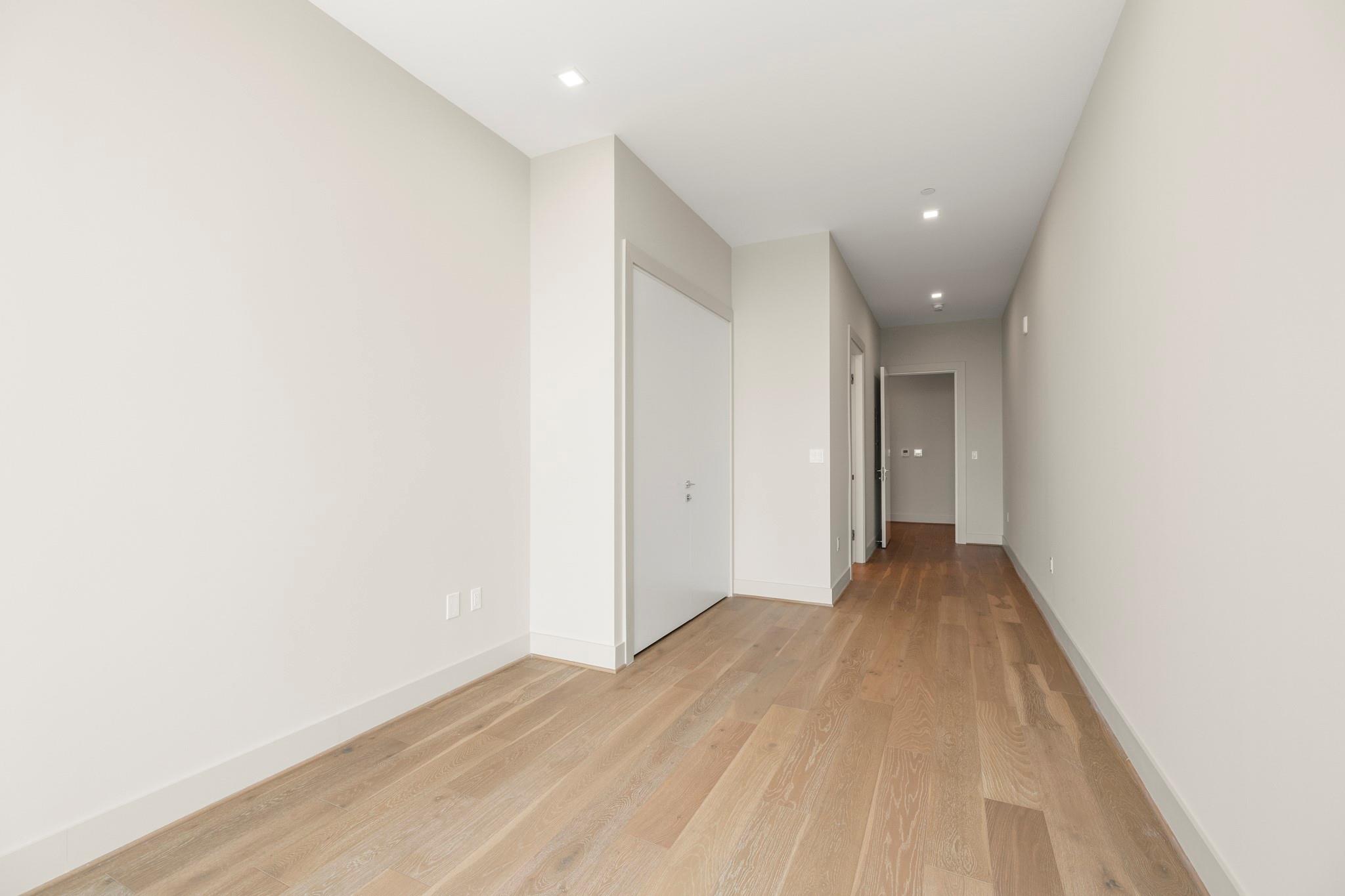 1711 Allen Parkway # 2001