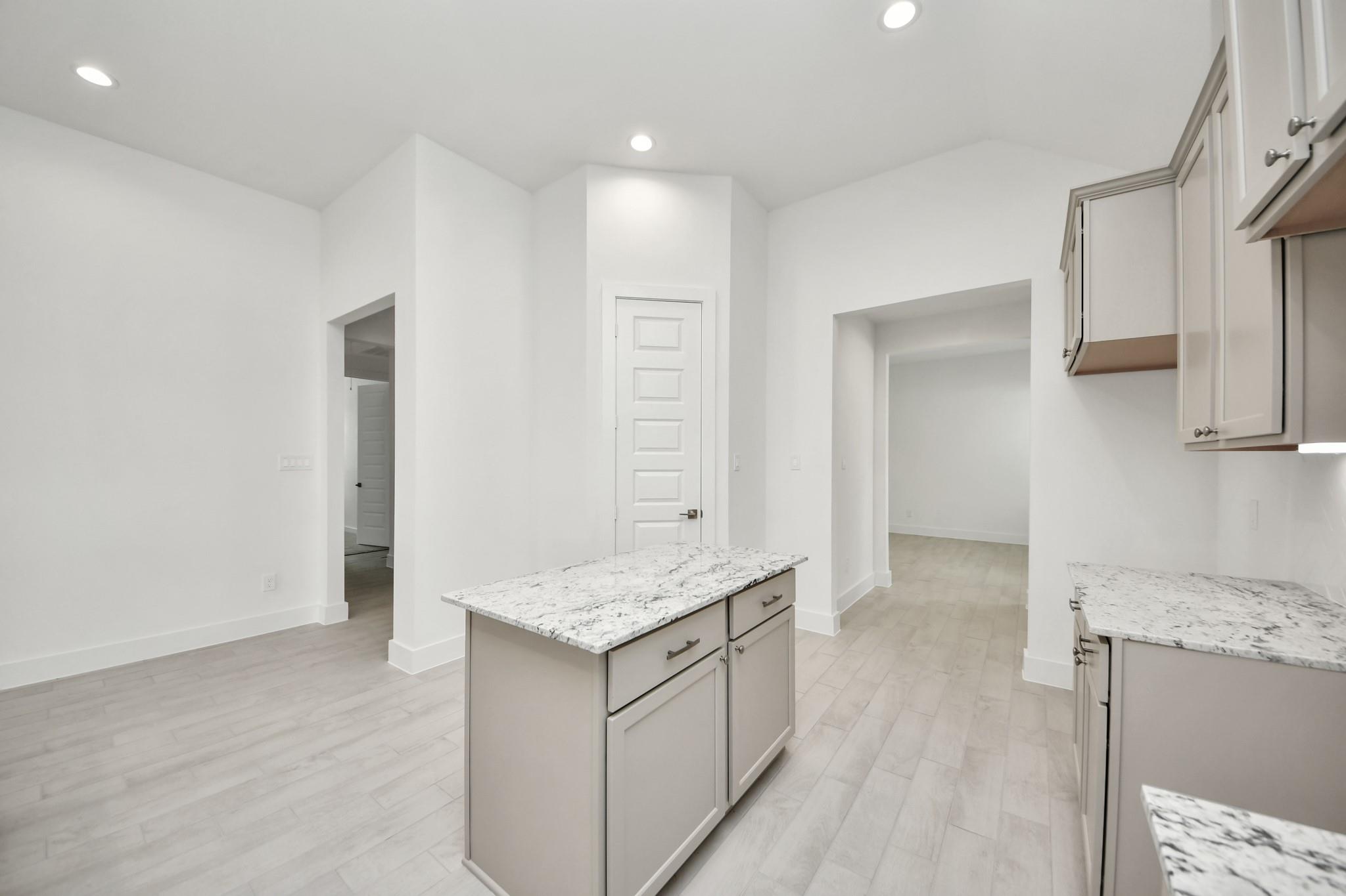 6227 Vista View Lane