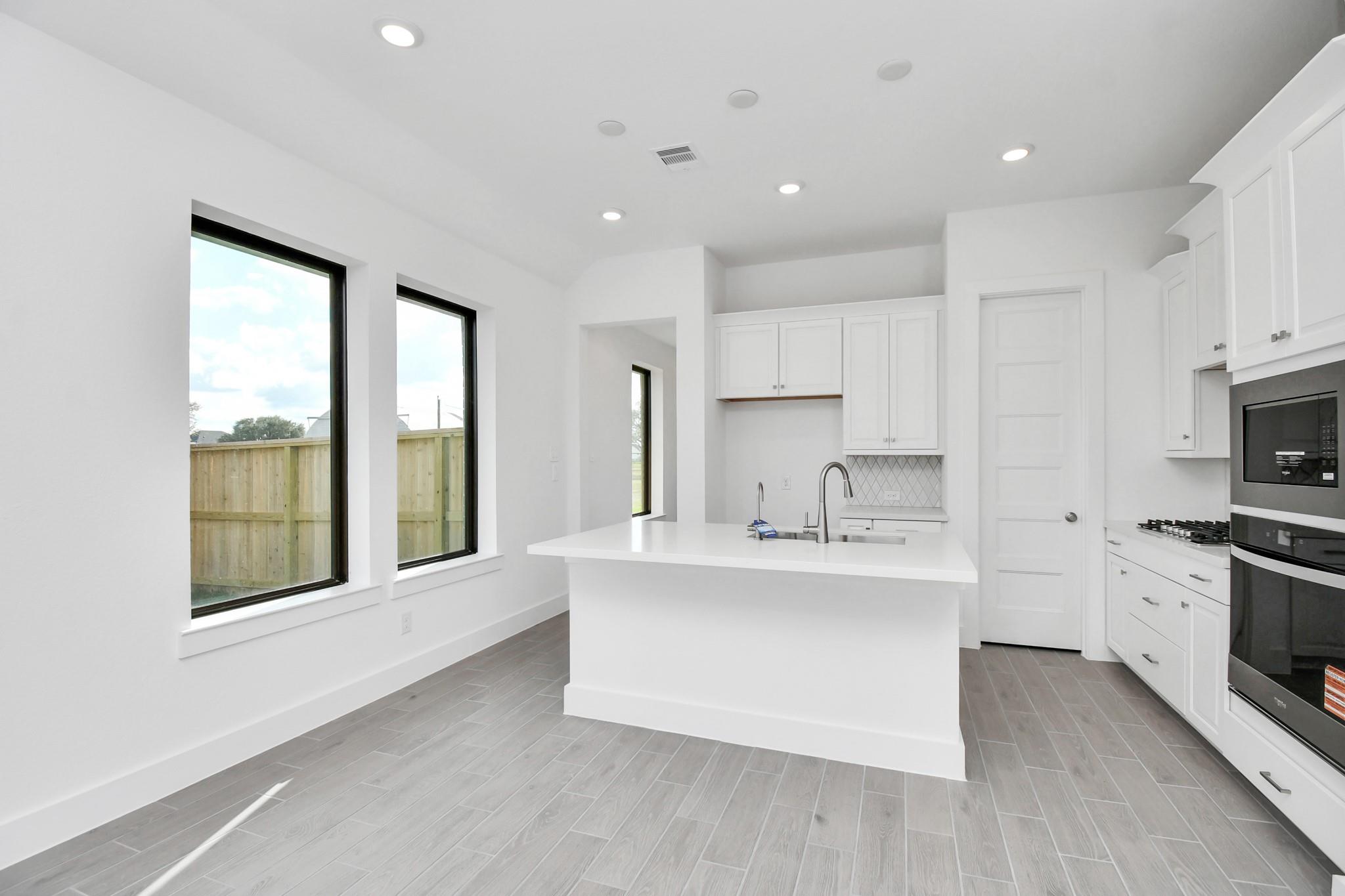 6623 Canary Knoll Court