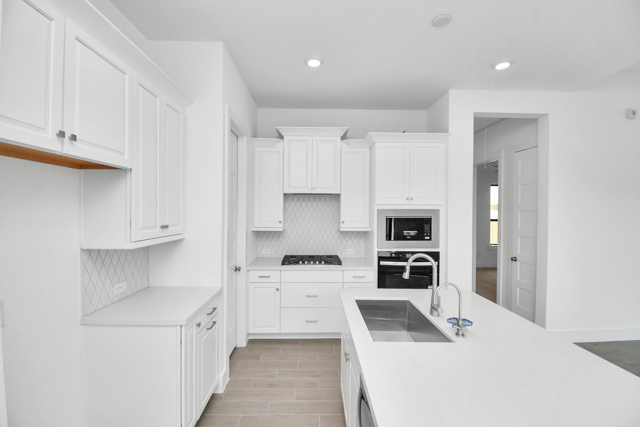 6623 Canary Knoll Court