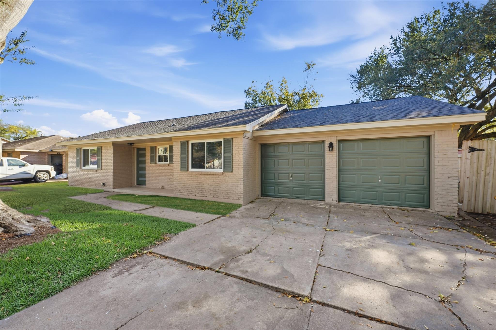 5002 Cedar Creek Drive