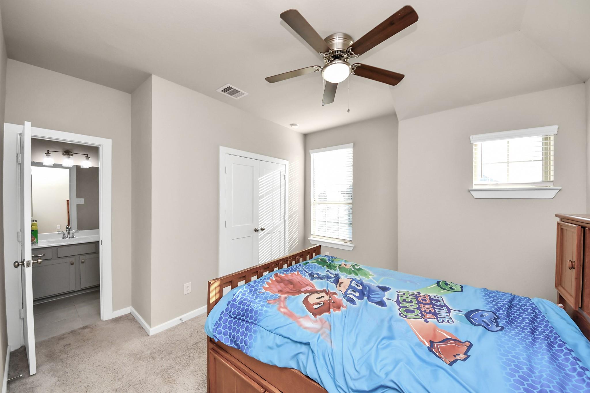 7027 Winterberry Glen Lane