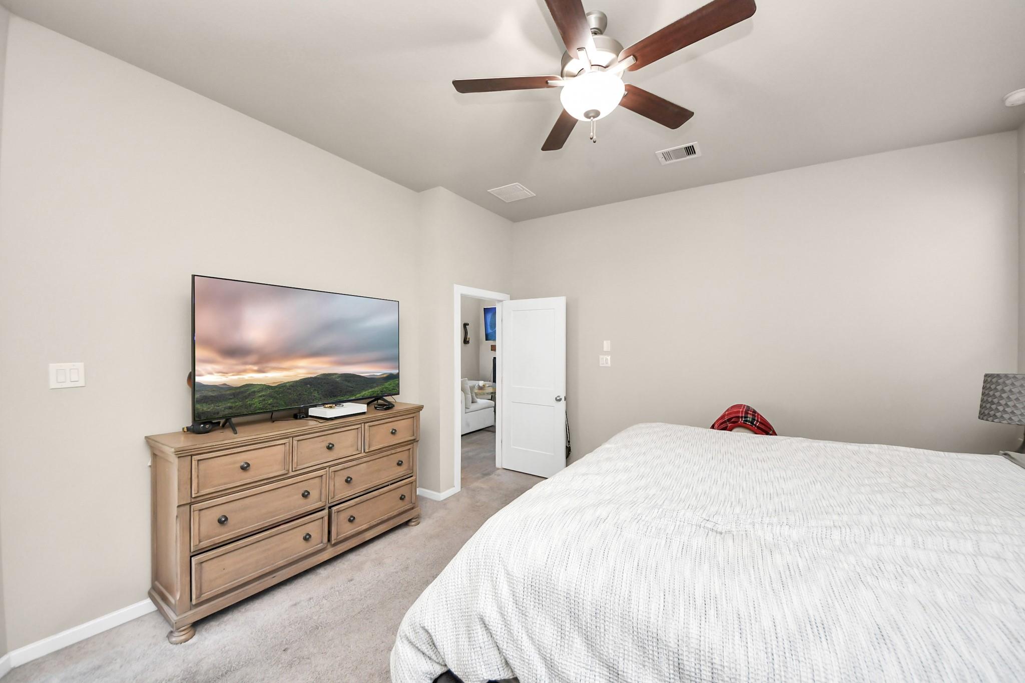 7027 Winterberry Glen Lane