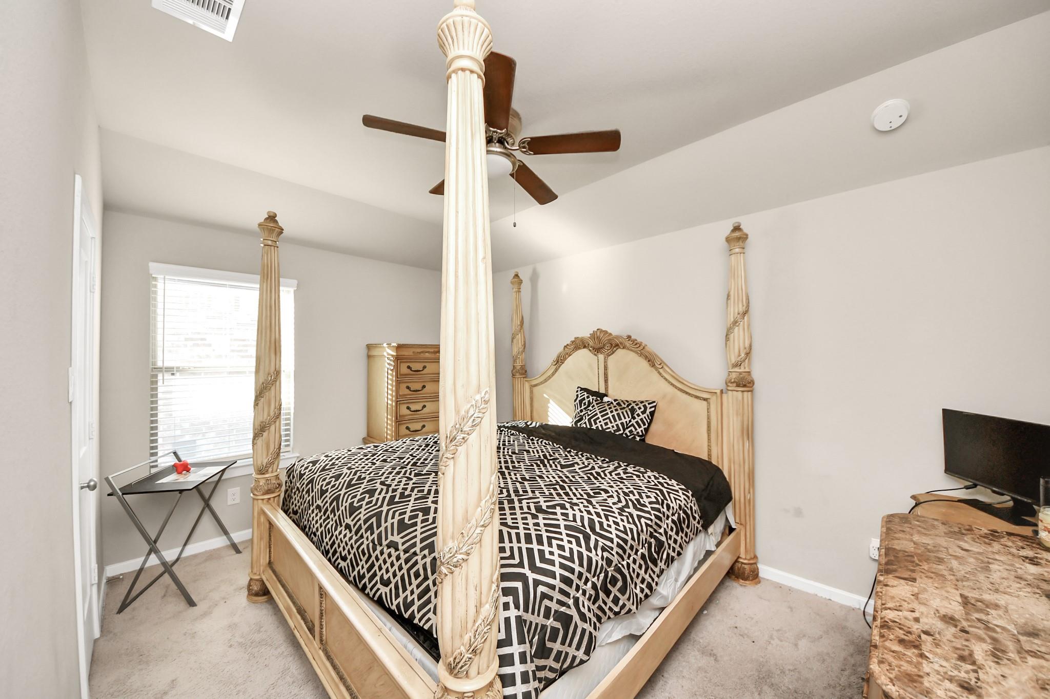 7027 Winterberry Glen Lane