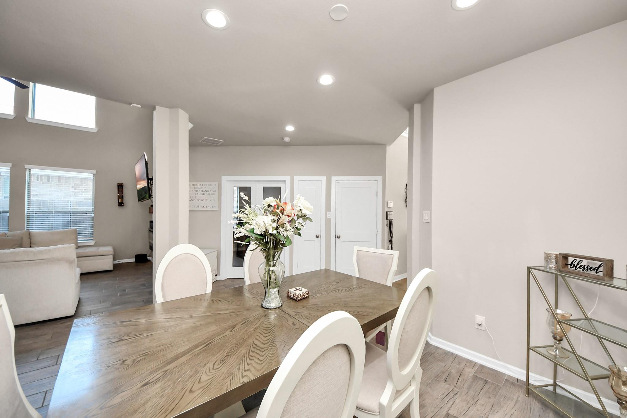 7027 Winterberry Glen Lane