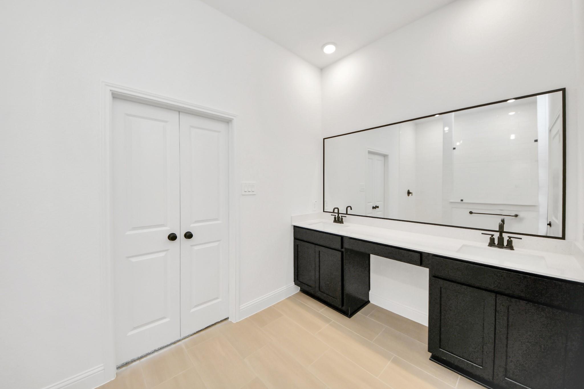 21702 Swift Flier Lane