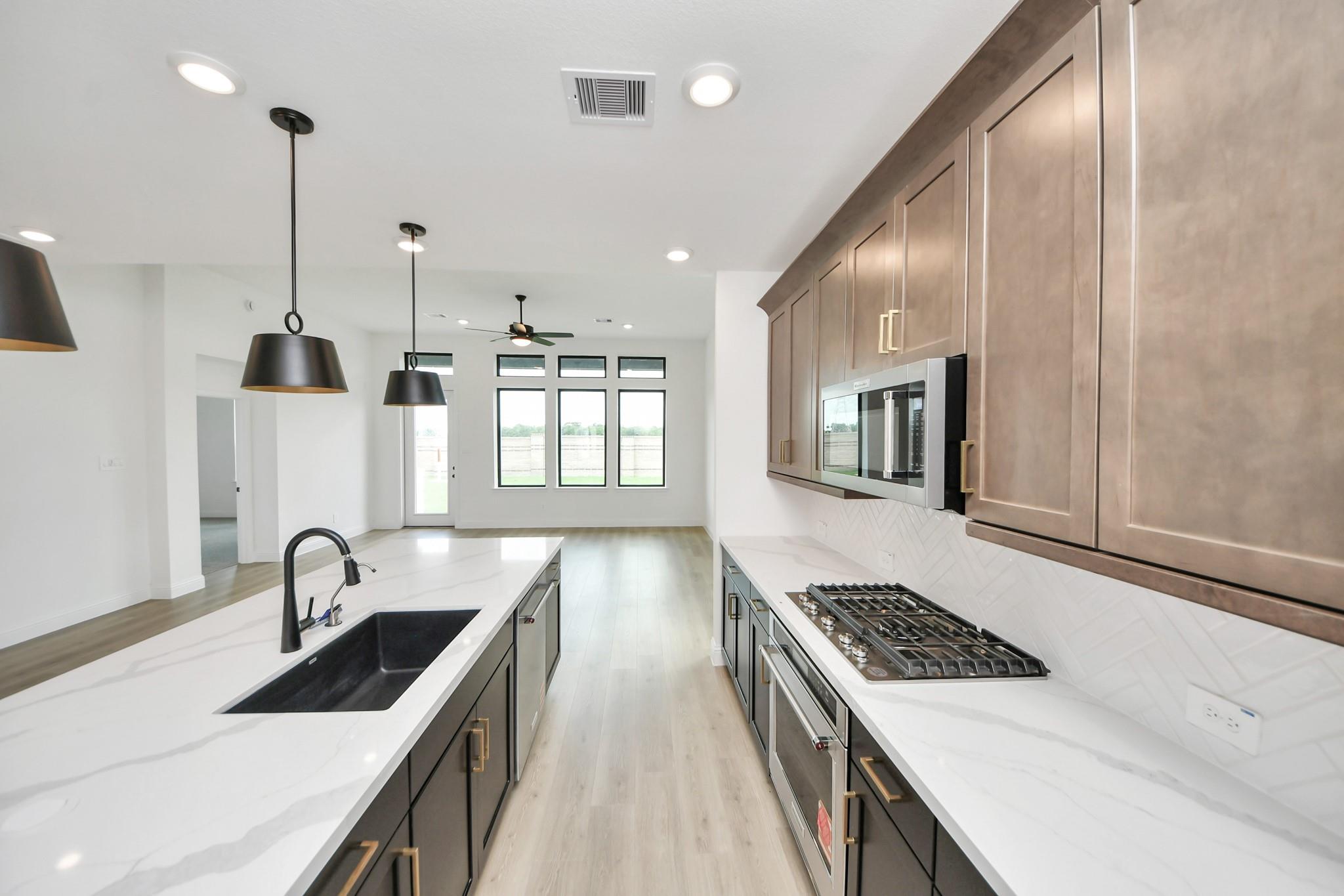 21702 Swift Flier Lane