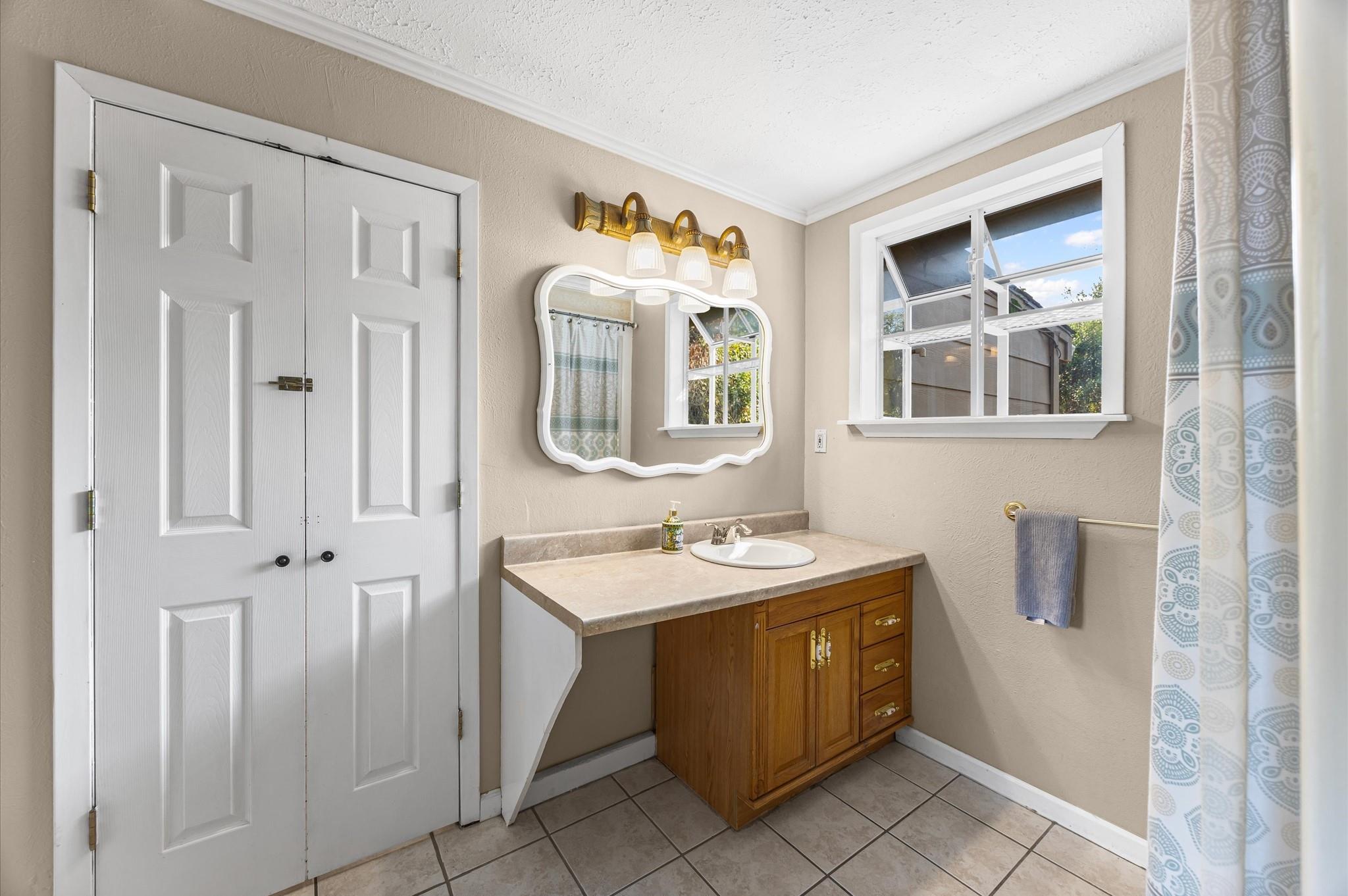 10705 Fairview Drive, Conroe