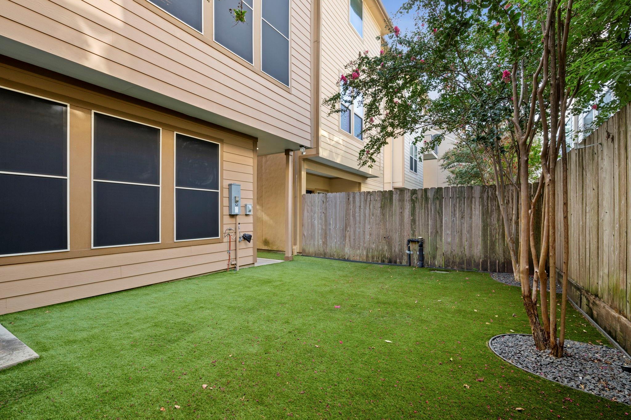 2623 Shady Woods Lane, Houston