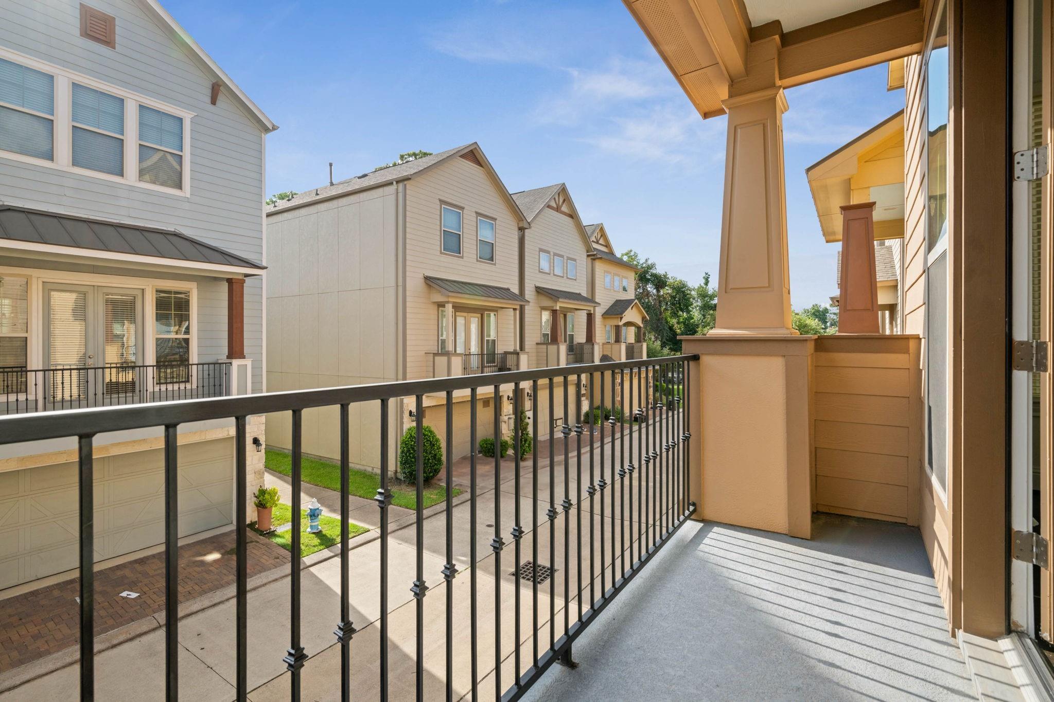 2623 Shady Woods Lane, Houston