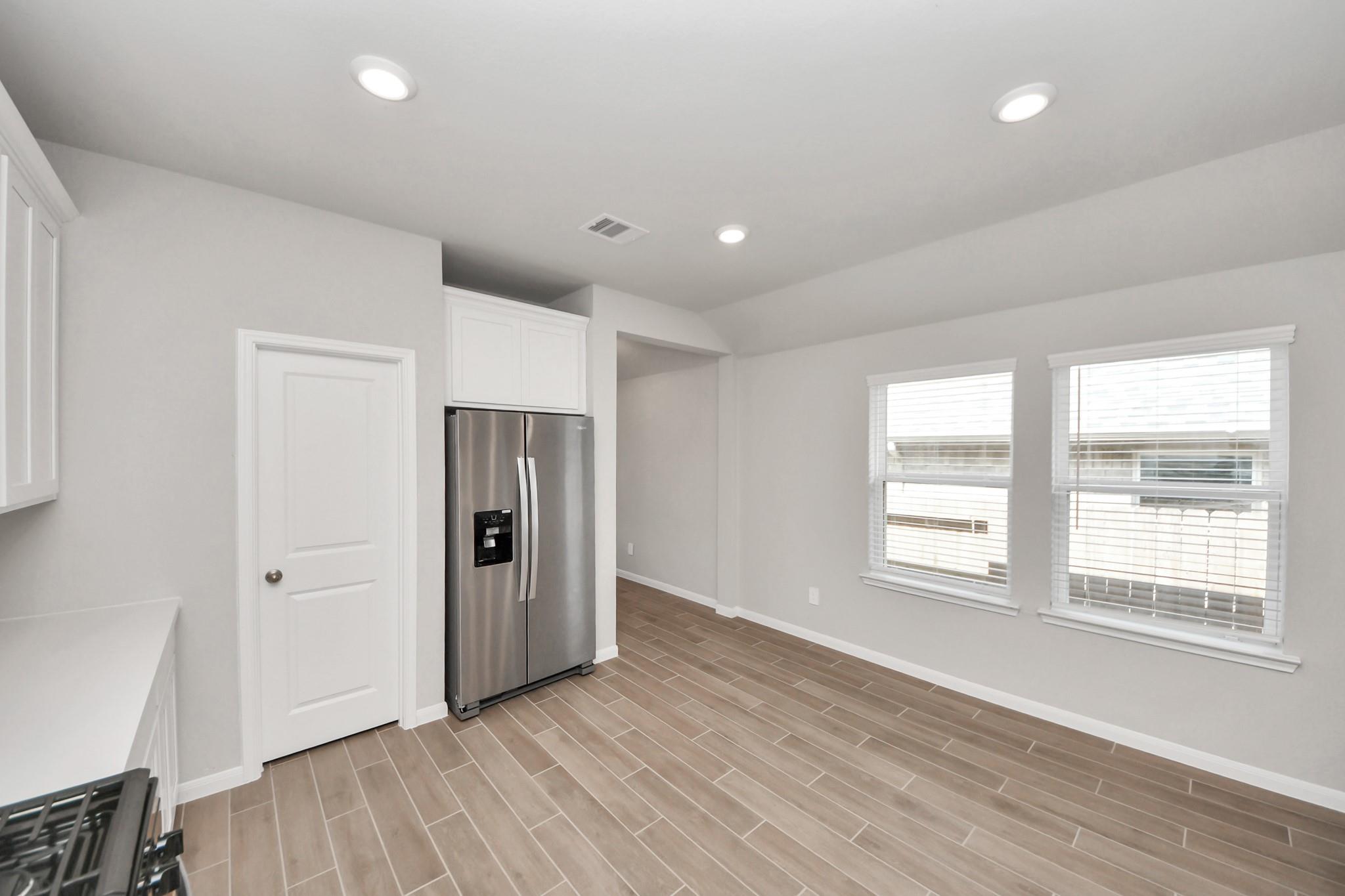 19560 Stripe Hill Bend