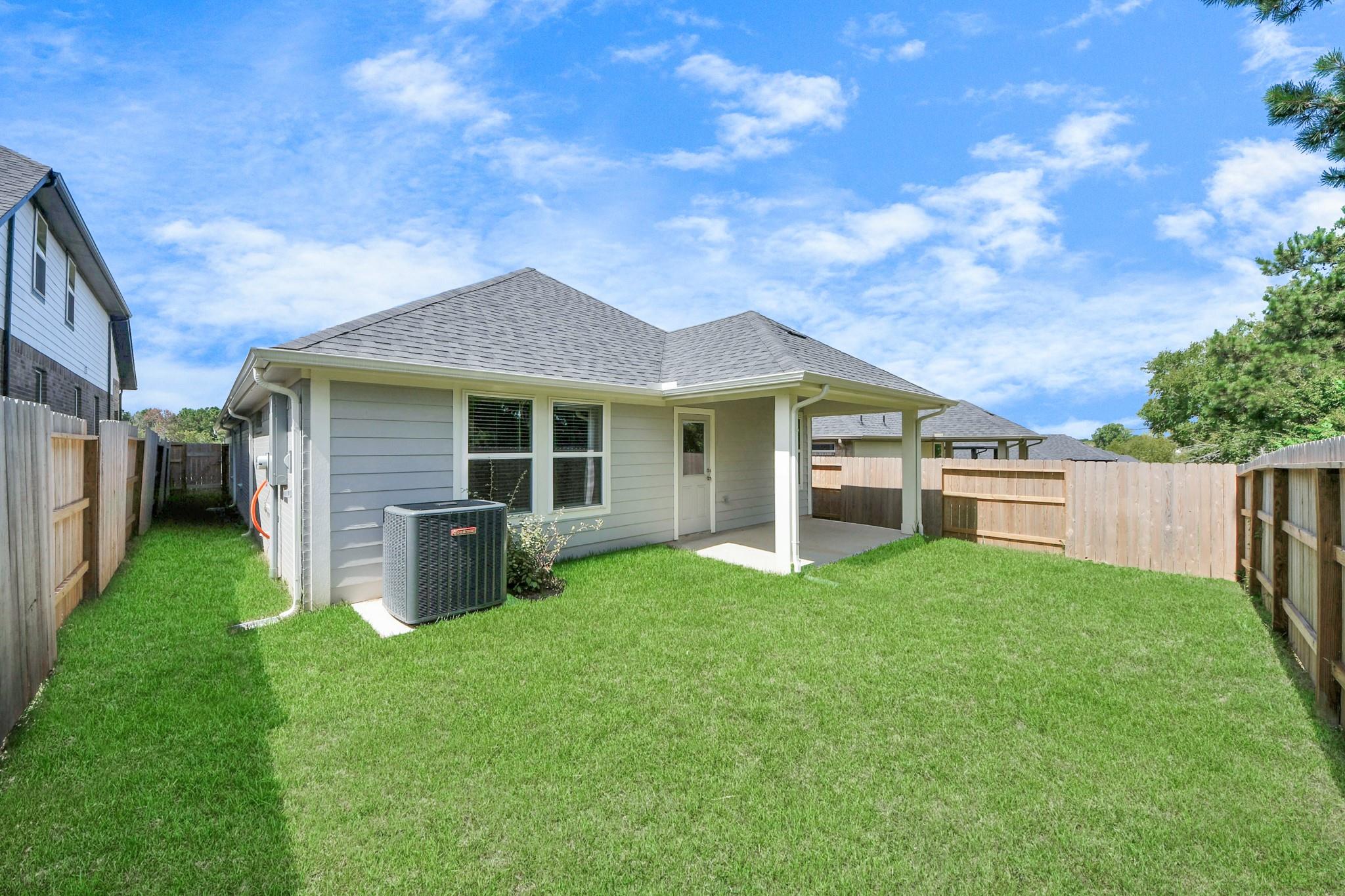 19560 Stripe Hill Bend