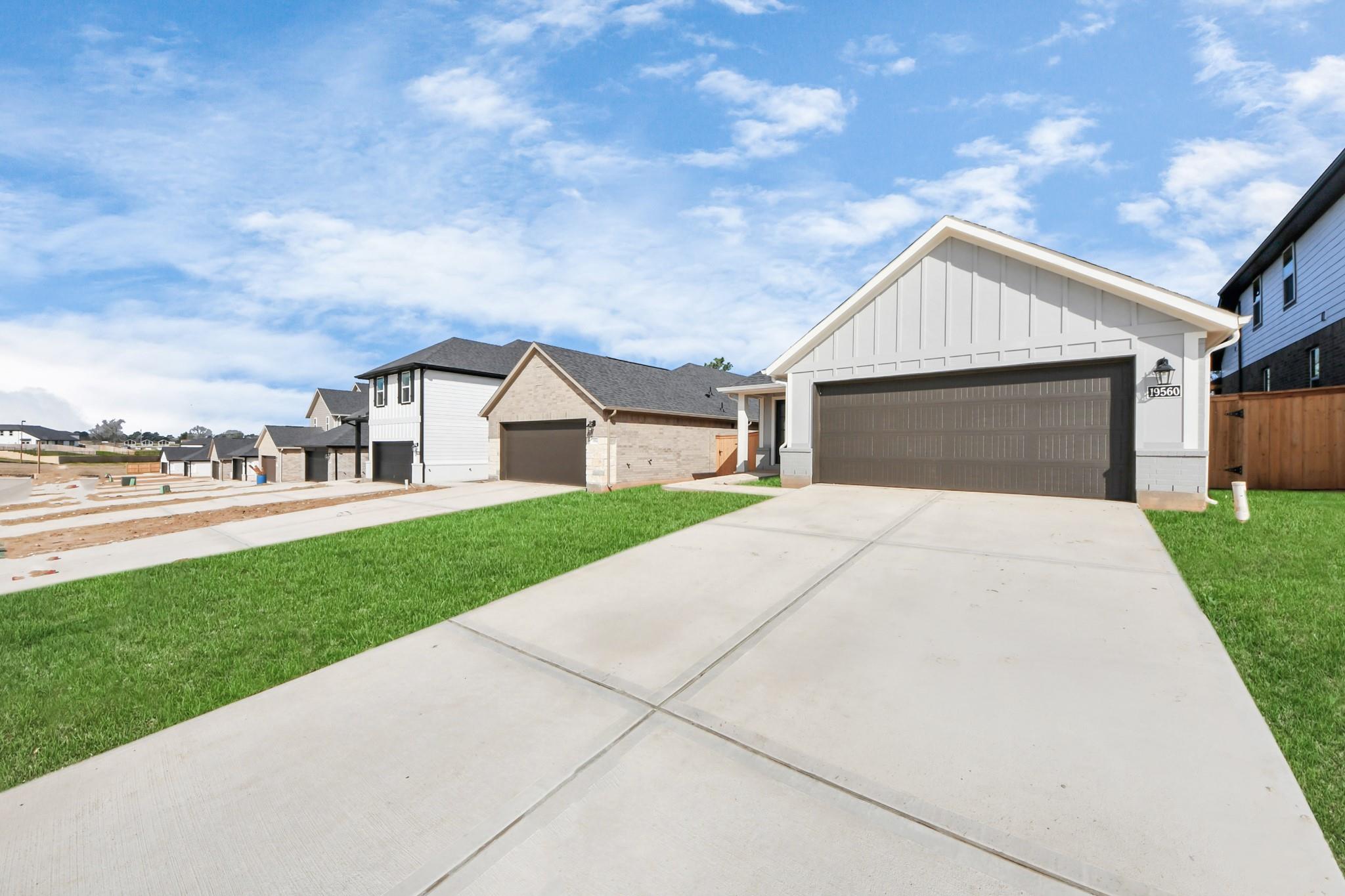 19560 Stripe Hill Bend