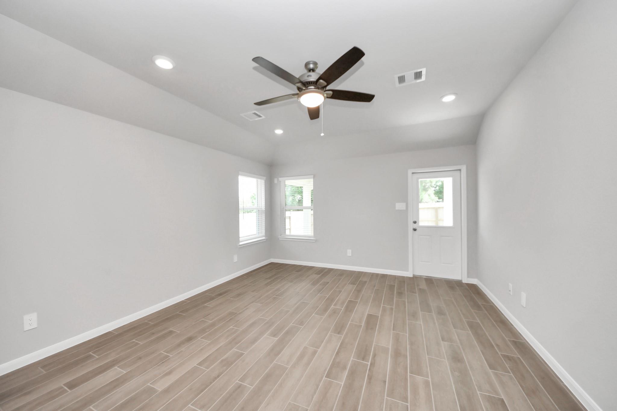 19560 Stripe Hill Bend