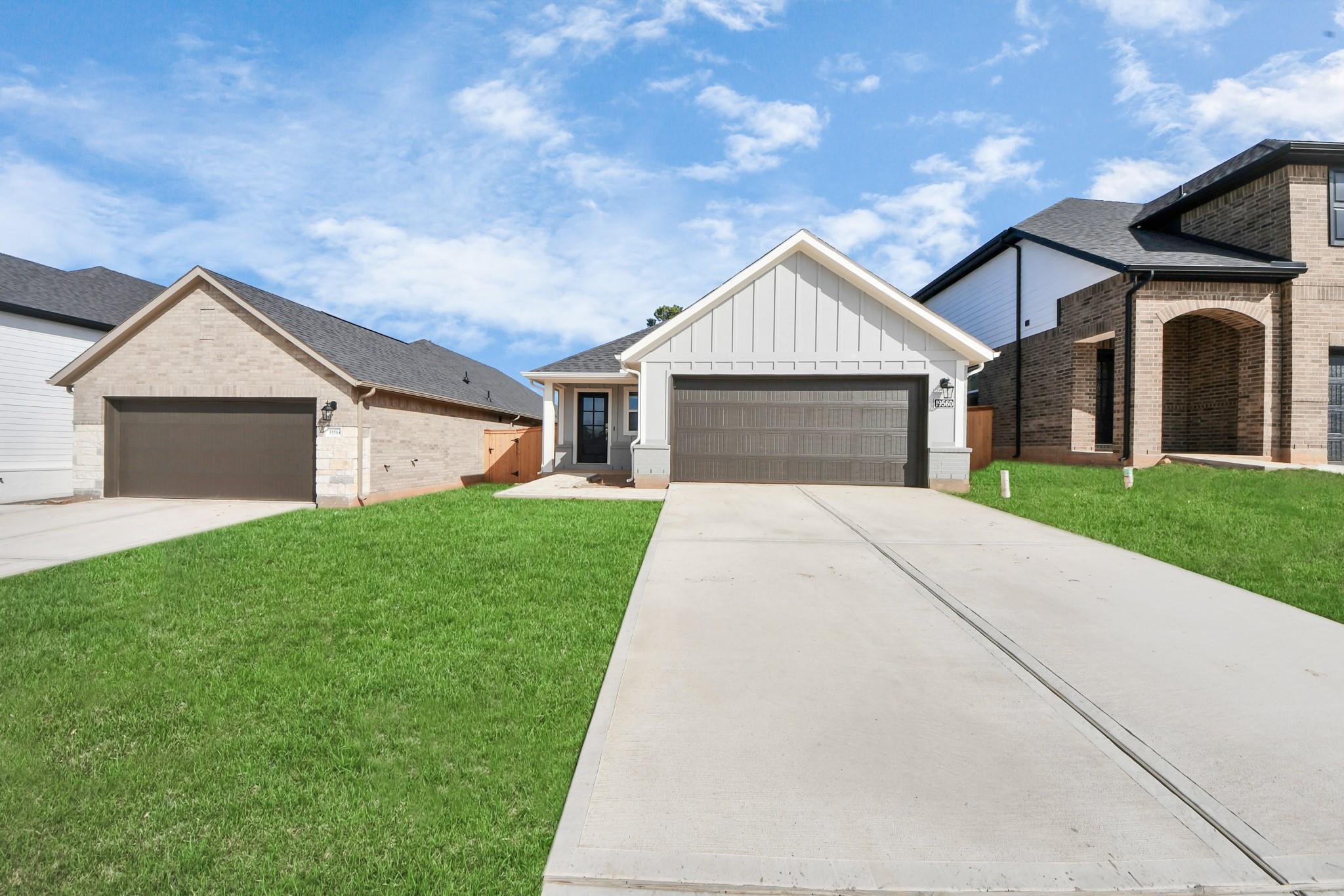 19560 Stripe Hill Bend