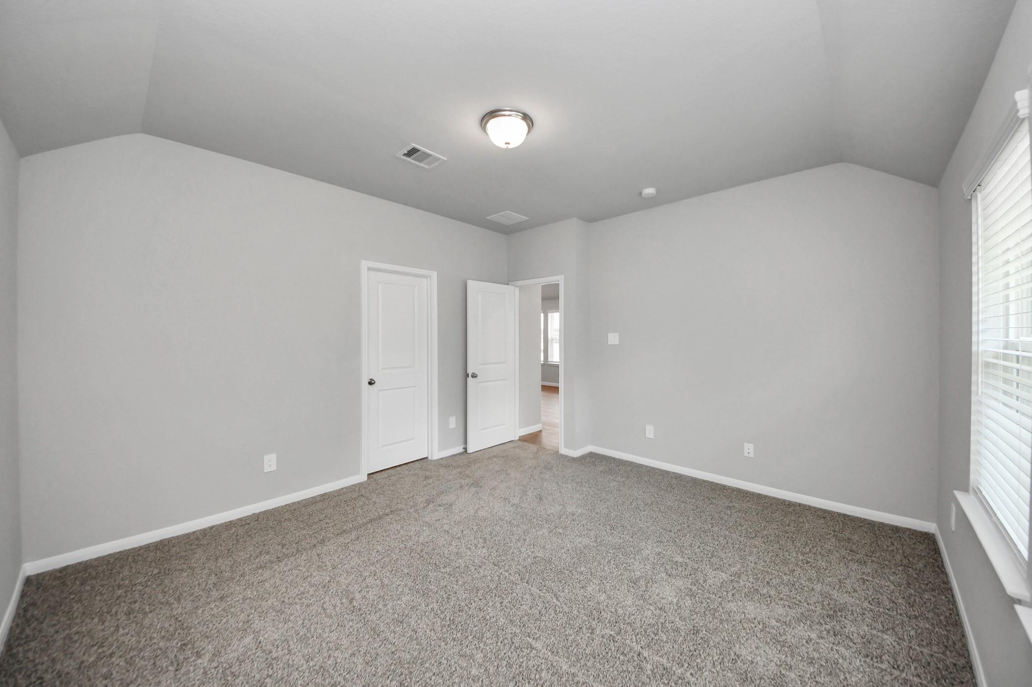 19560 Stripe Hill Bend