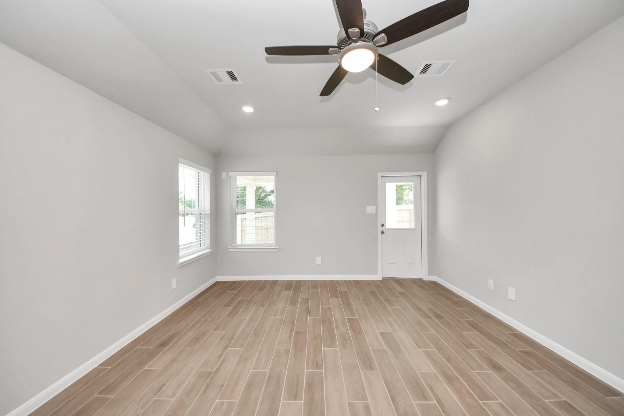 19560 Stripe Hill Bend