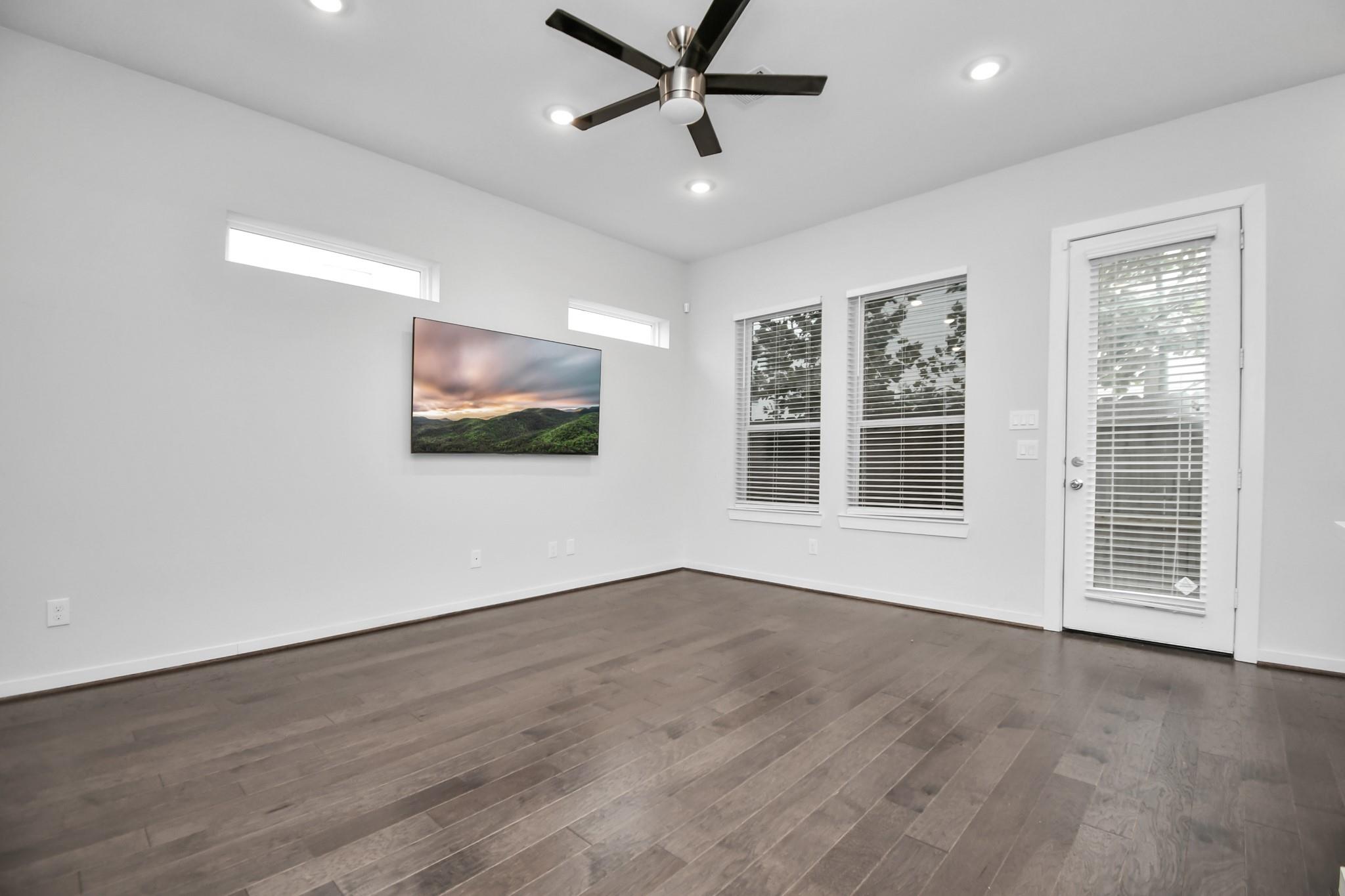 619 Thornton Oaks Lane