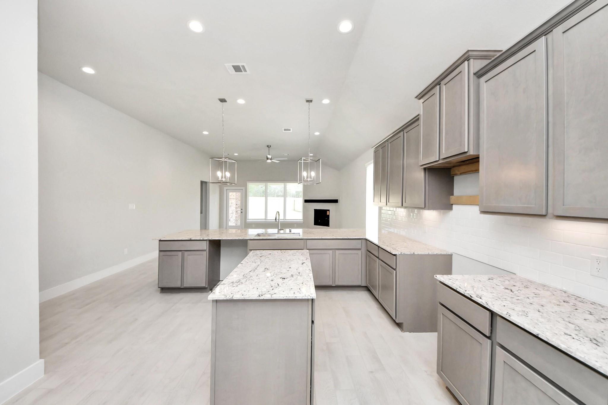 6206 Vista View Lane