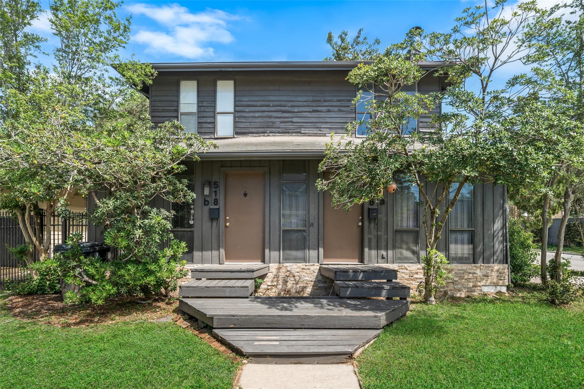 518 Hawthorne Street # 1