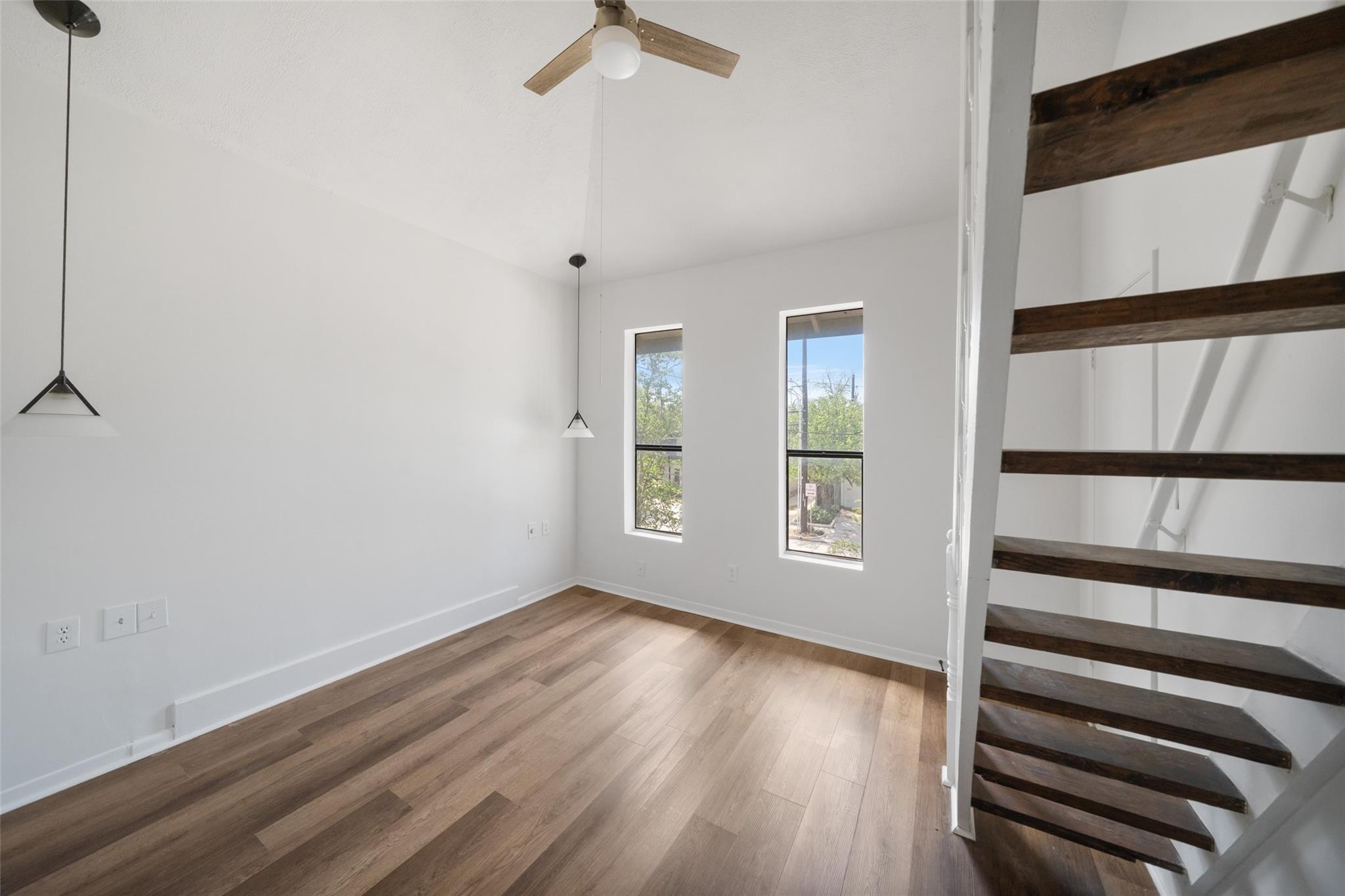 518 Hawthorne Street # 1