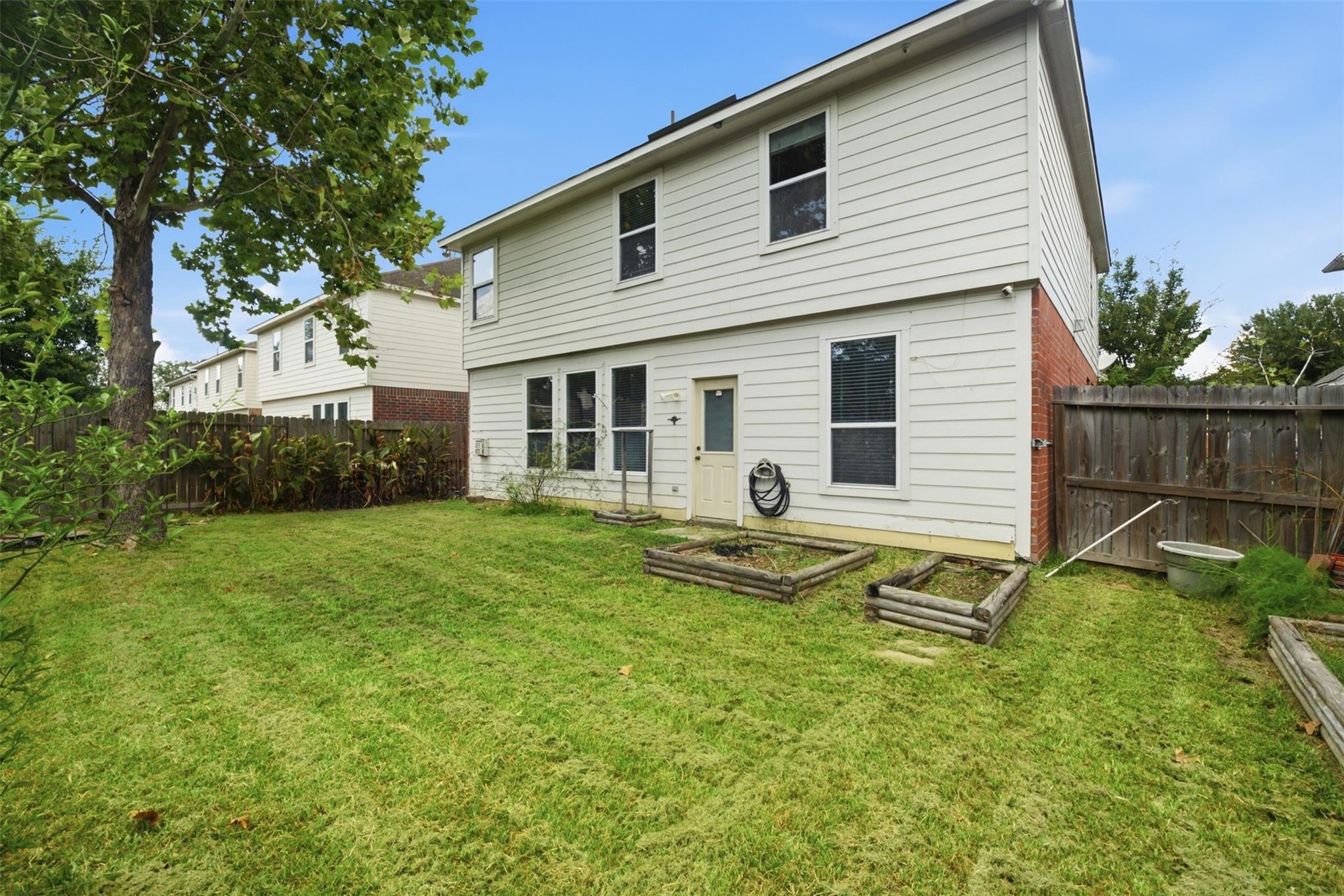 5034 Forest Hurst Drive