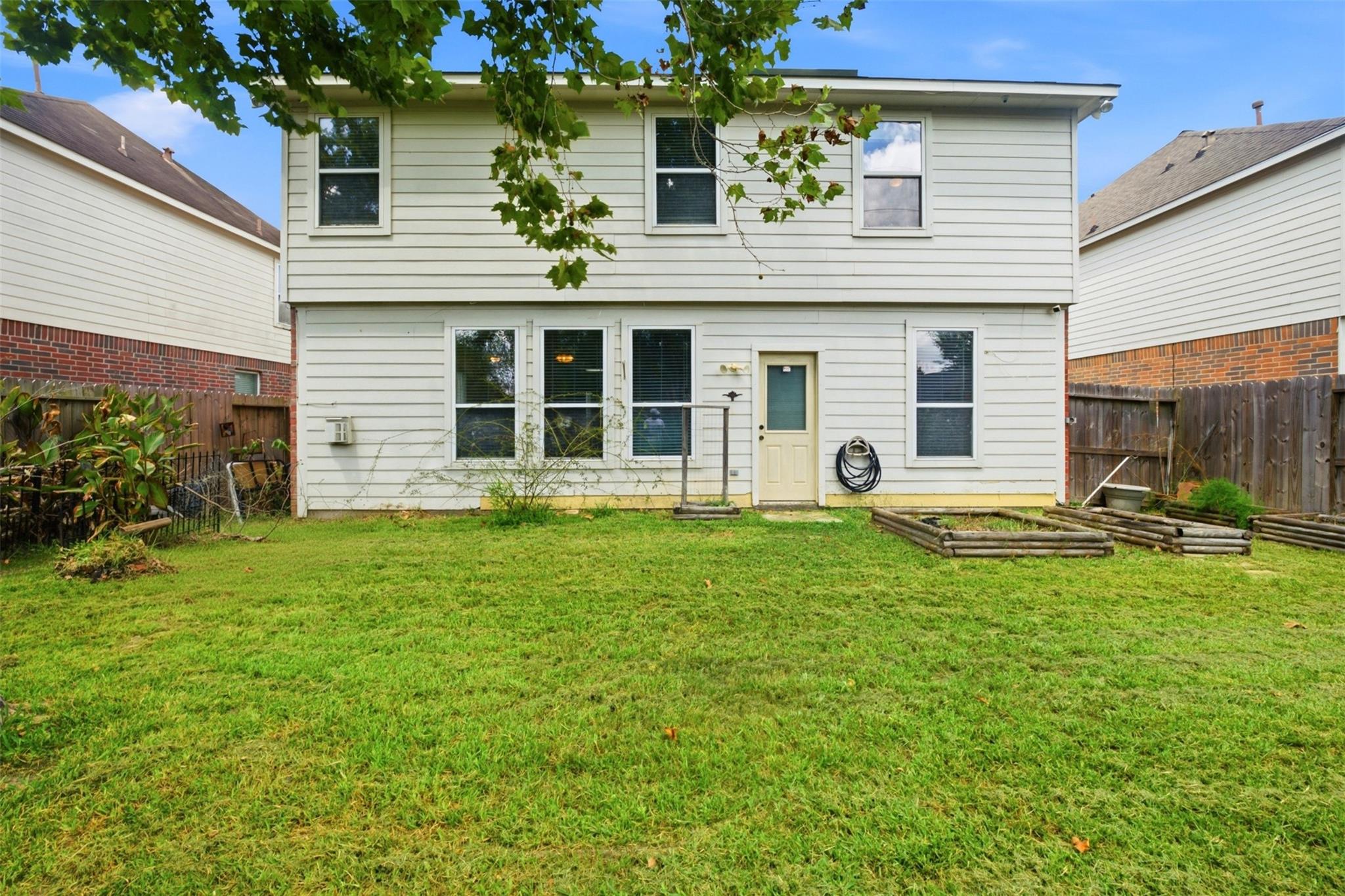 5034 Forest Hurst Drive