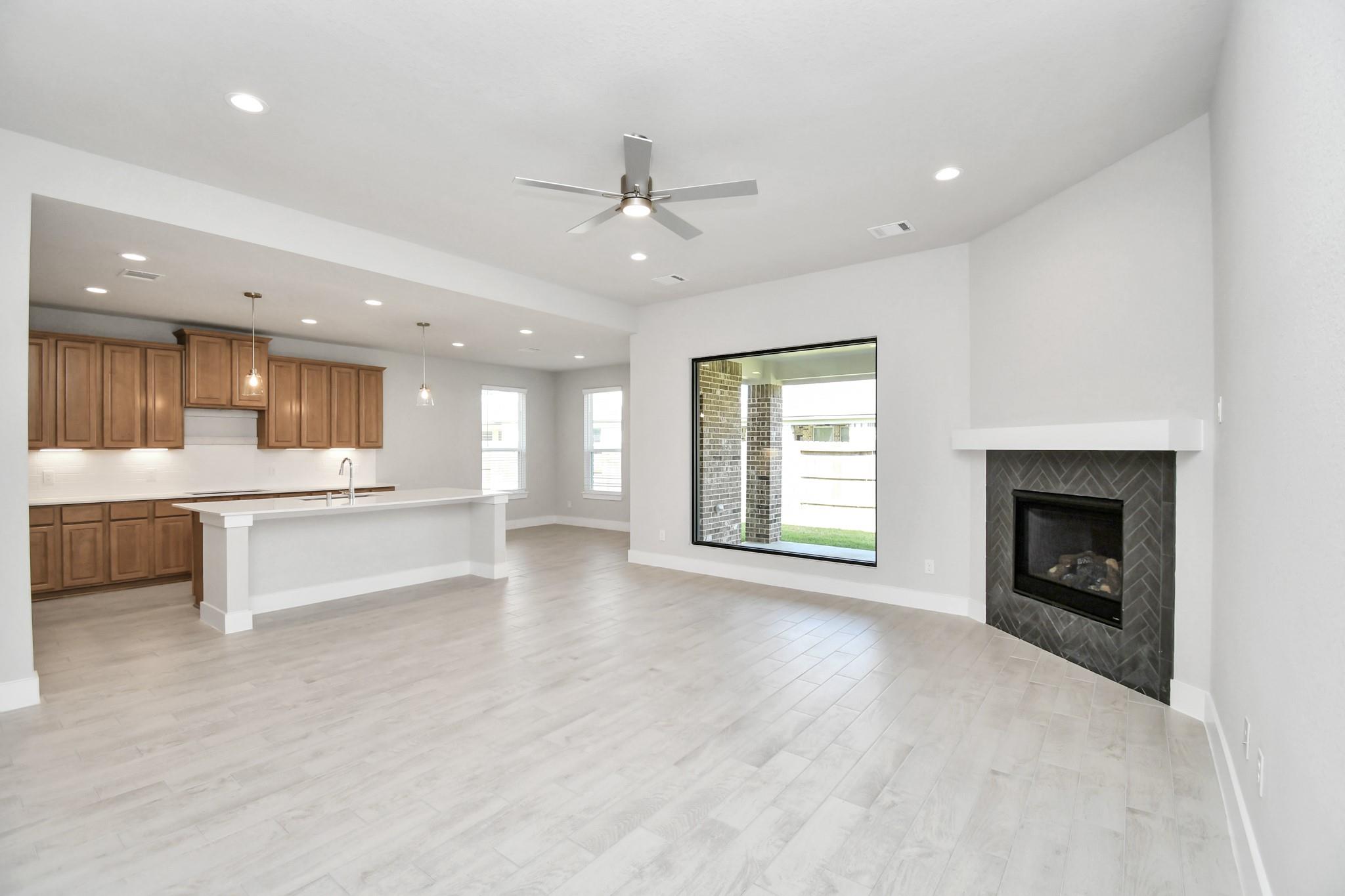 19718 Florence Glen Lane