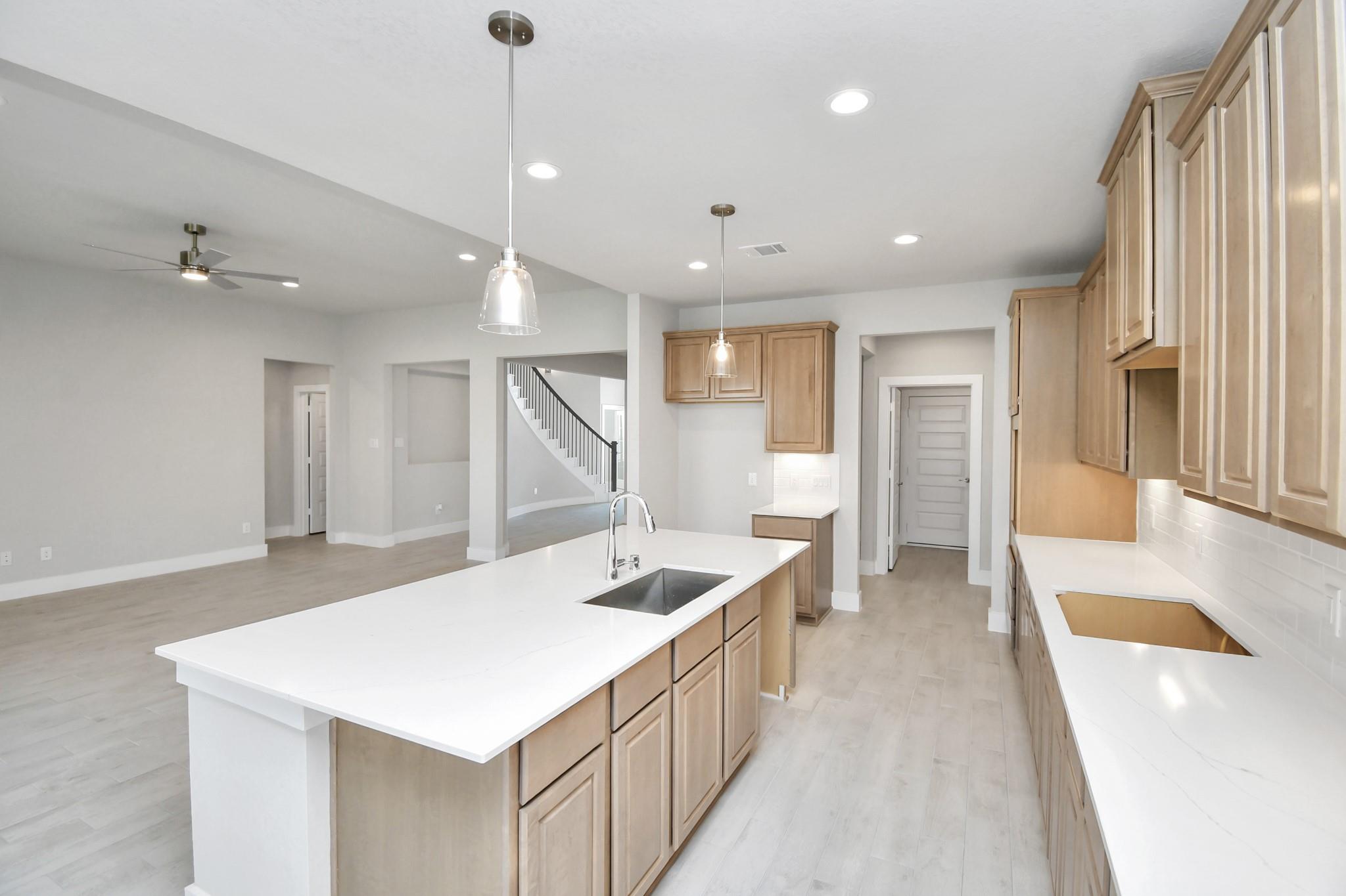 19718 Florence Glen Lane