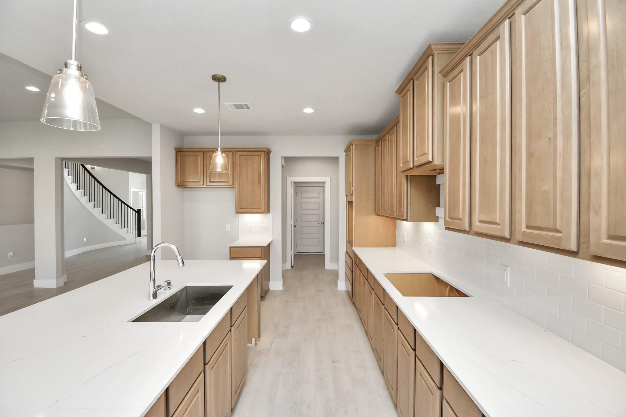 19718 Florence Glen Lane