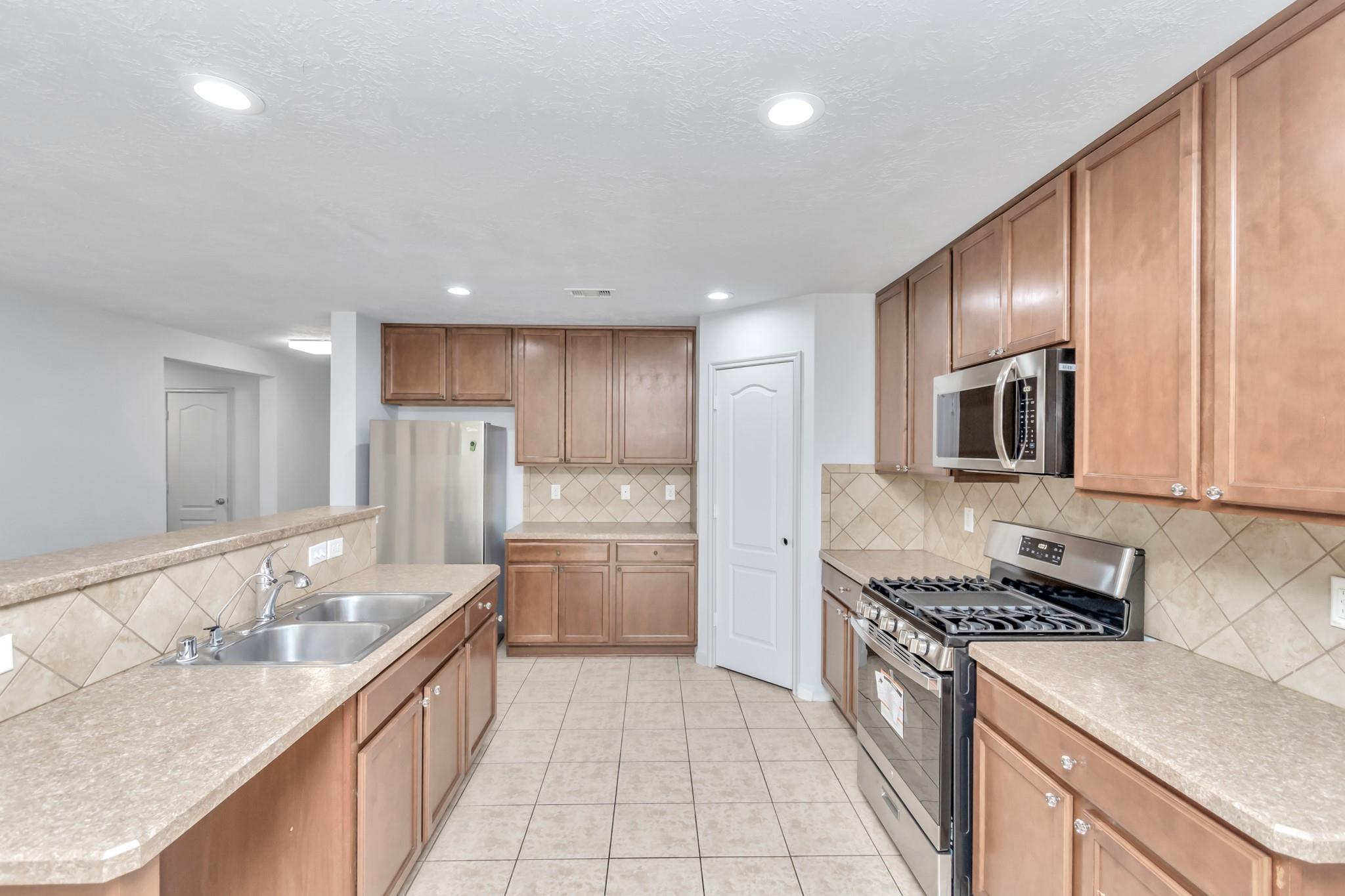 7946 Moss Springs Court