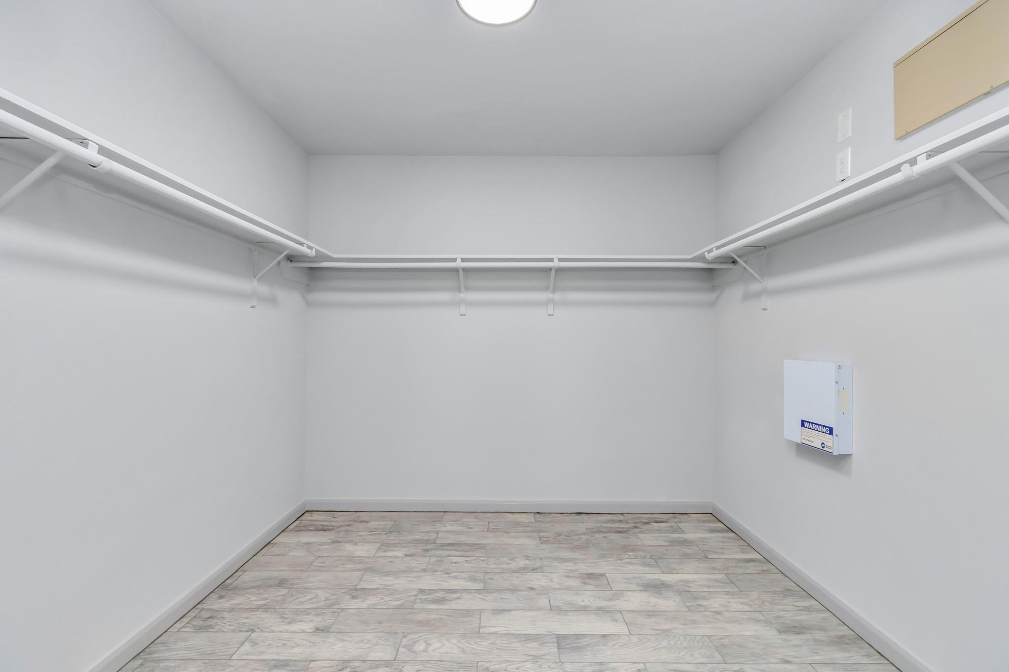 7946 Moss Springs Court