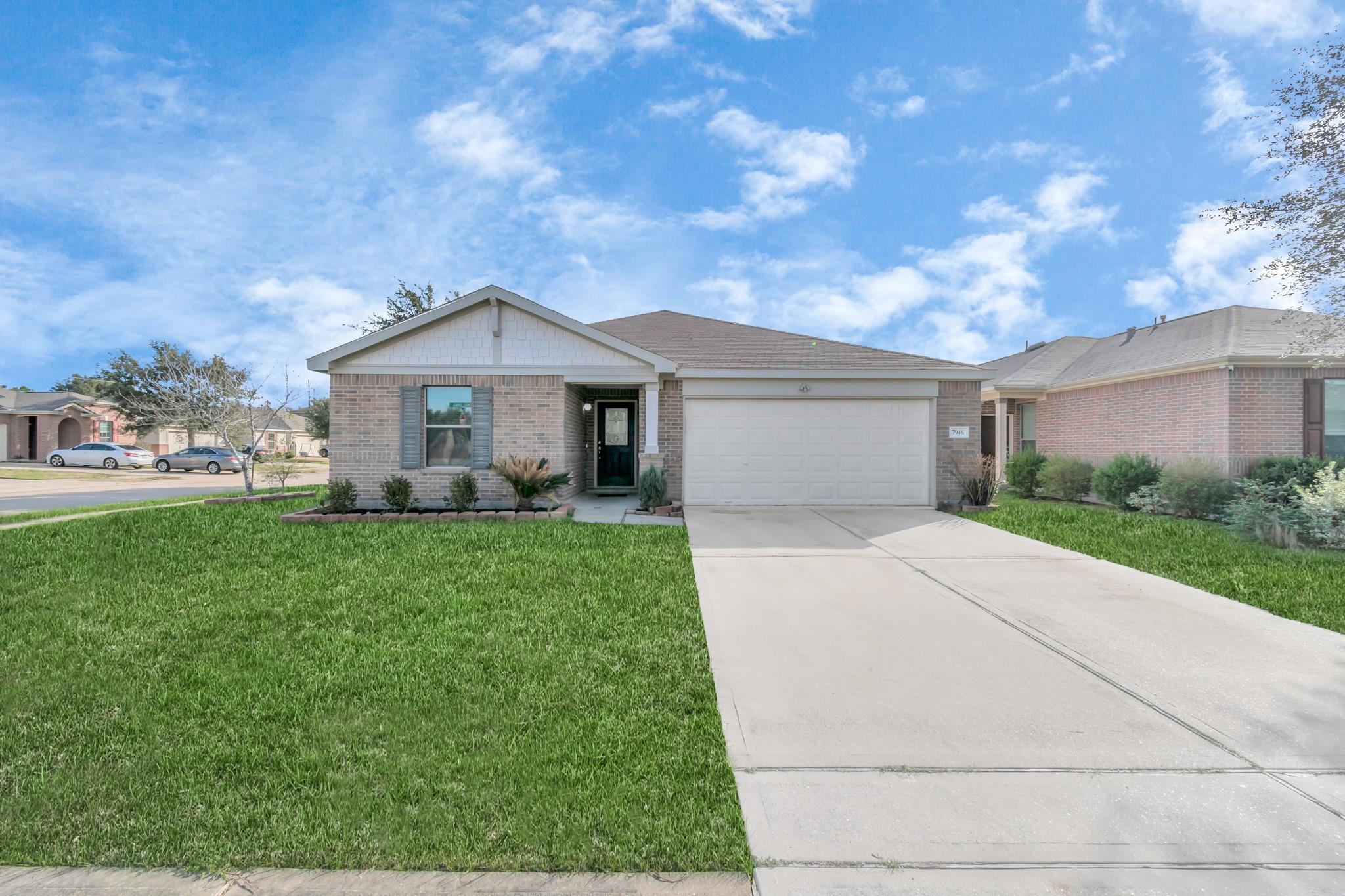 7946 Moss Springs Court