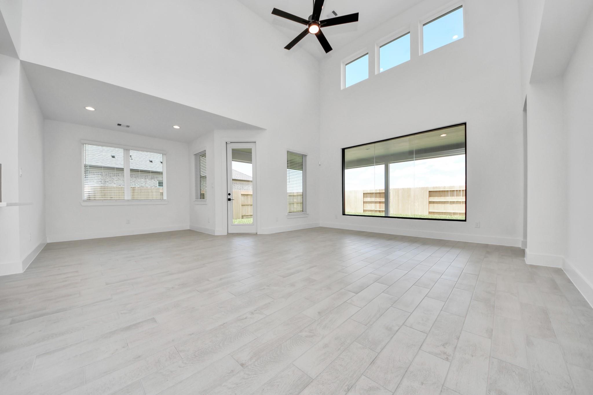 6211 Vista View Lane