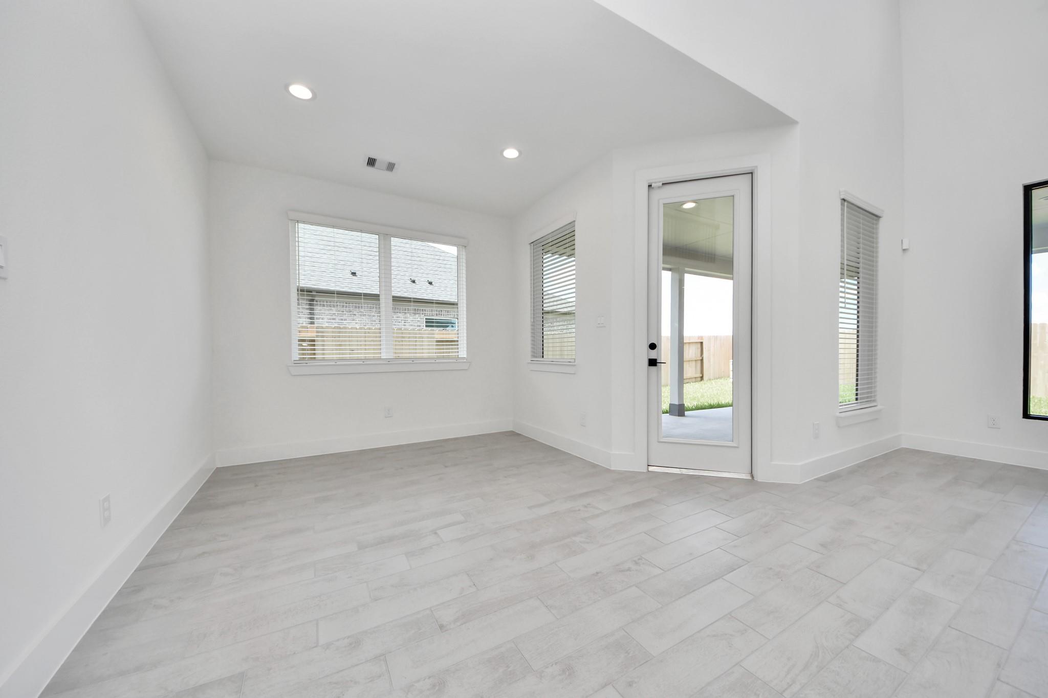 6211 Vista View Lane