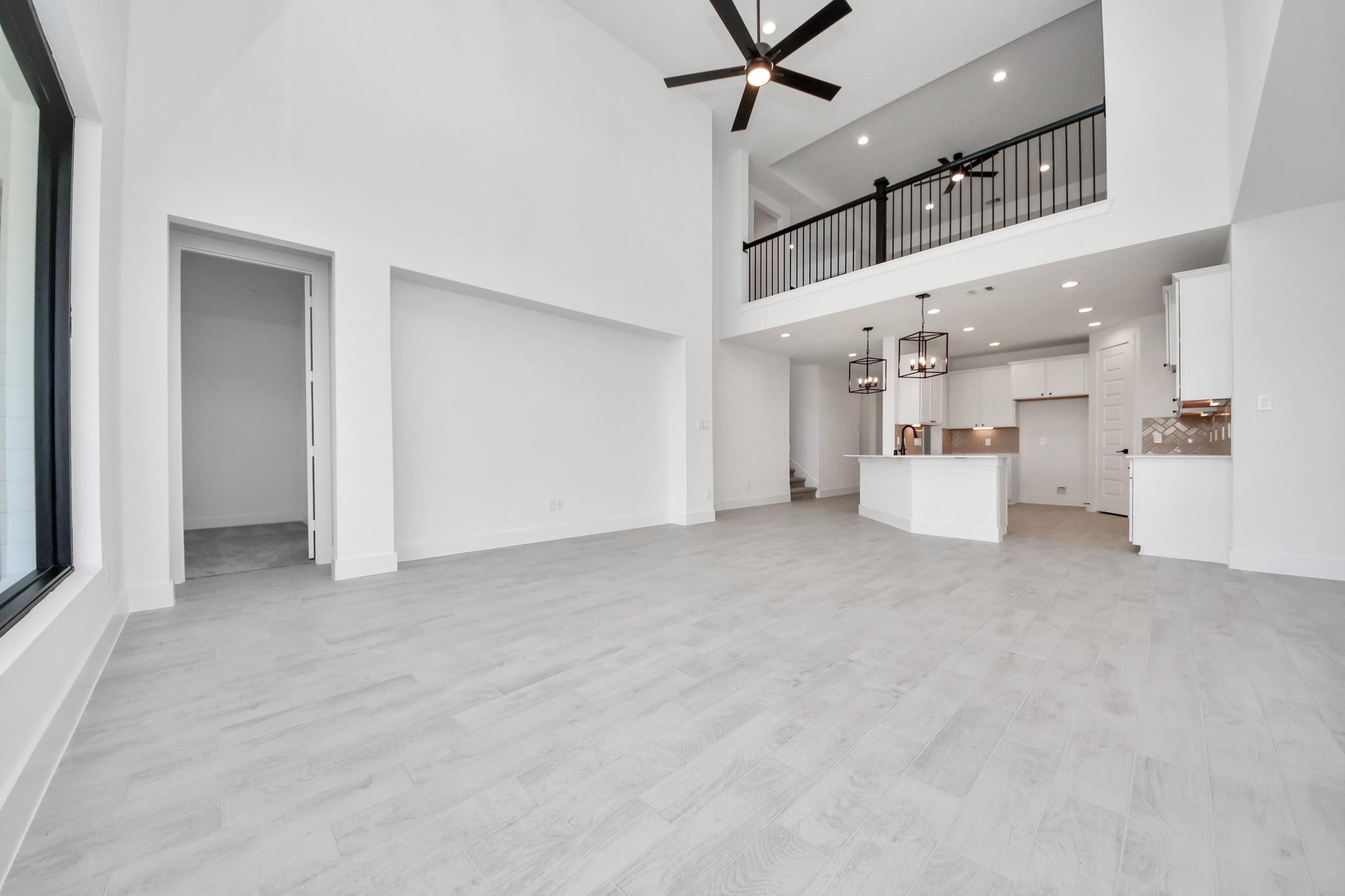 6211 Vista View Lane