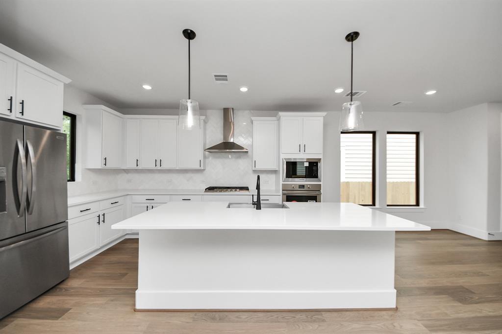 405 Forest Reserve Place