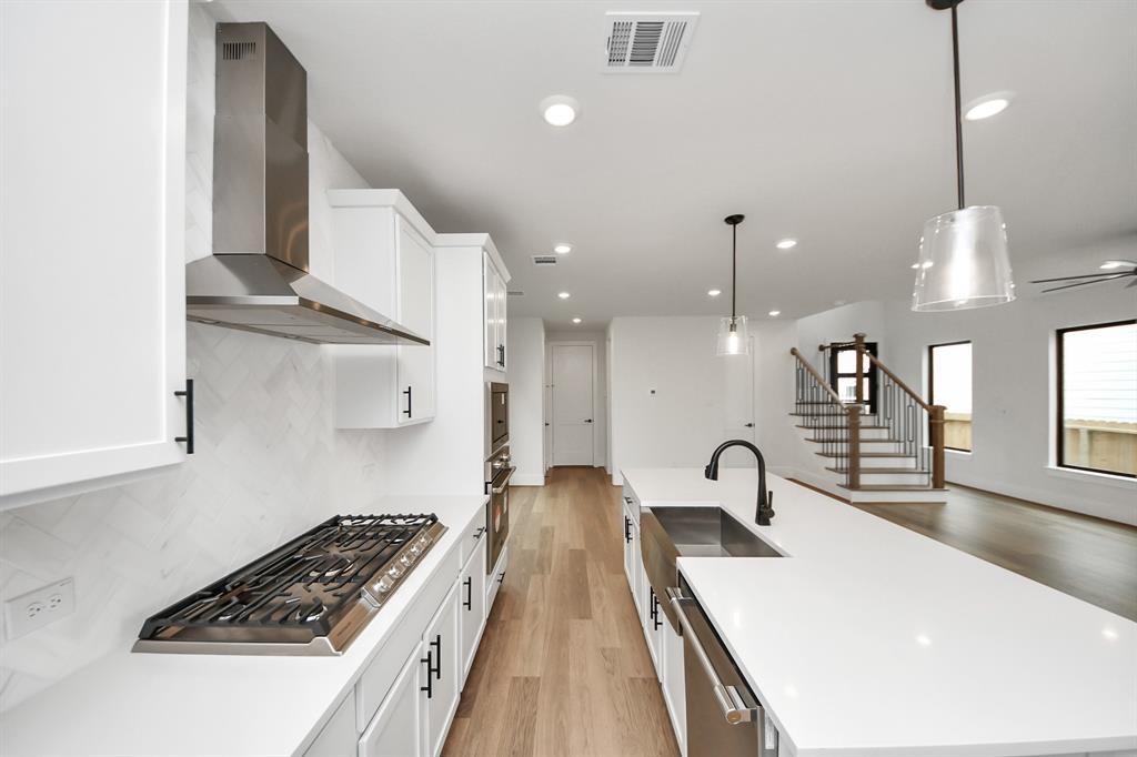 405 Forest Reserve Place