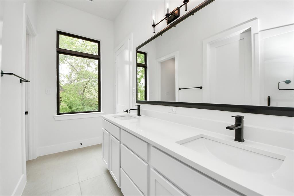 405 Forest Reserve Place