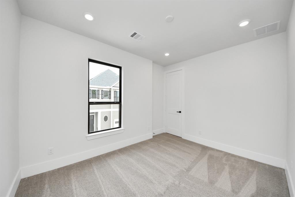 405 Forest Reserve Place