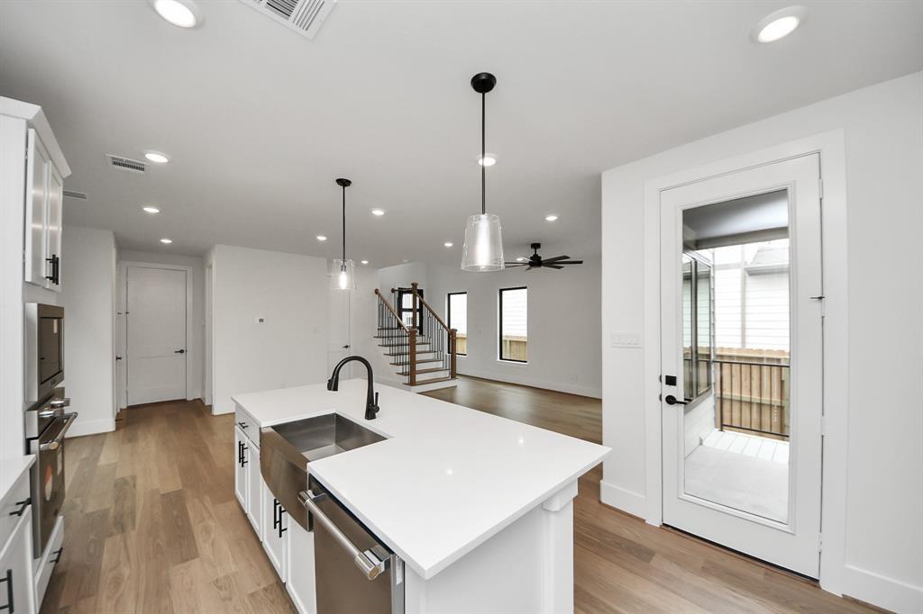 405 Forest Reserve Place