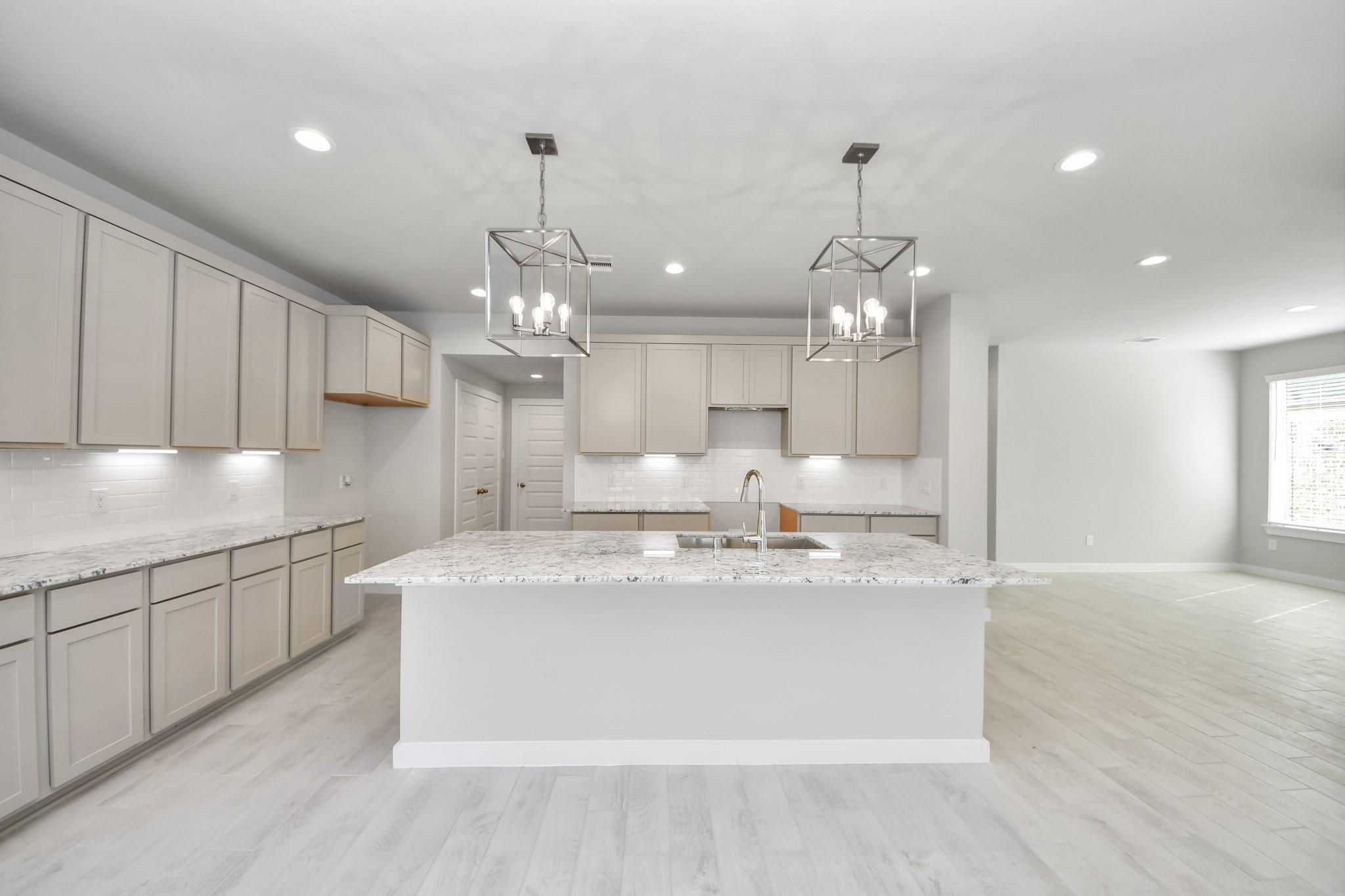 24527 Broad Park Ct