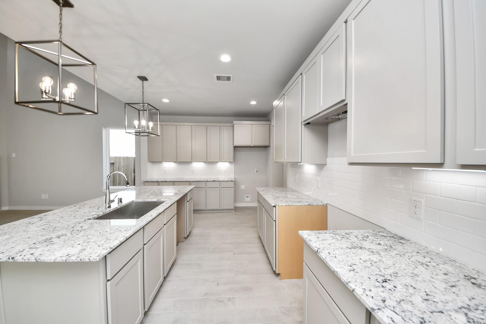24527 Broad Park Ct