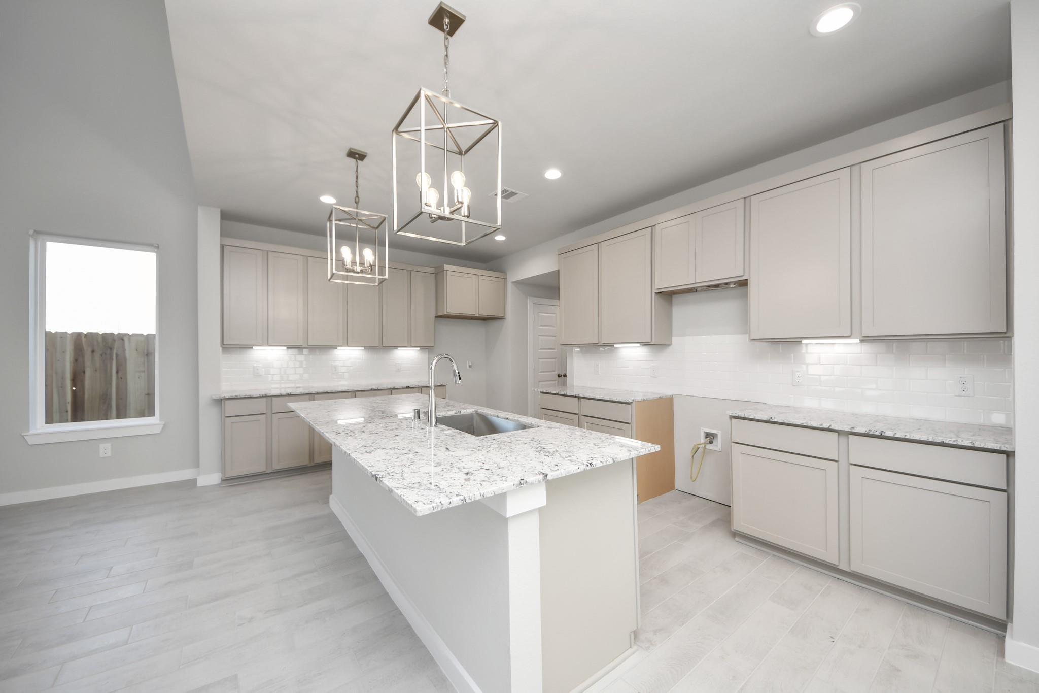 24527 Broad Park Ct