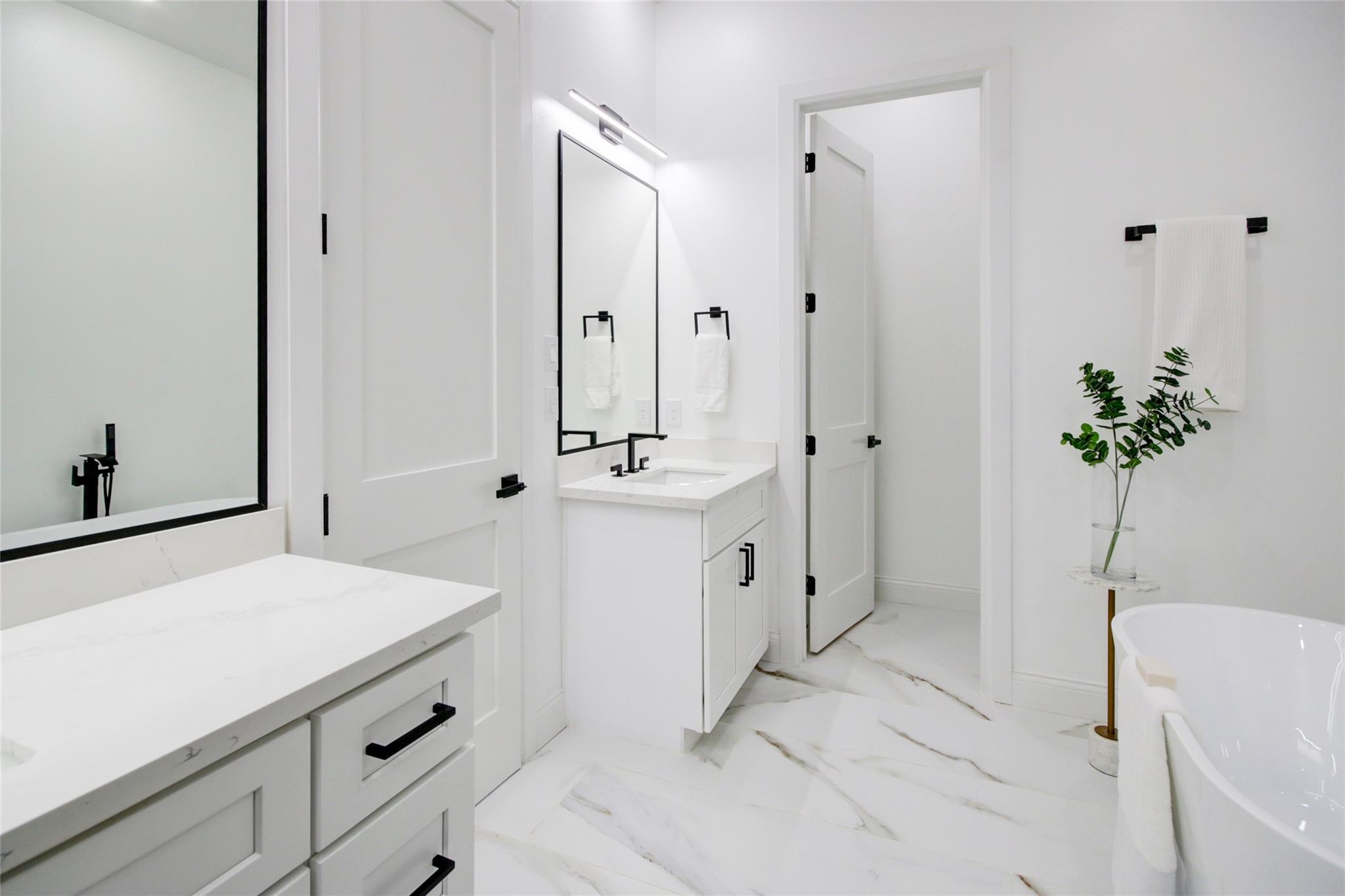 1214 W 24th Street Unit: E