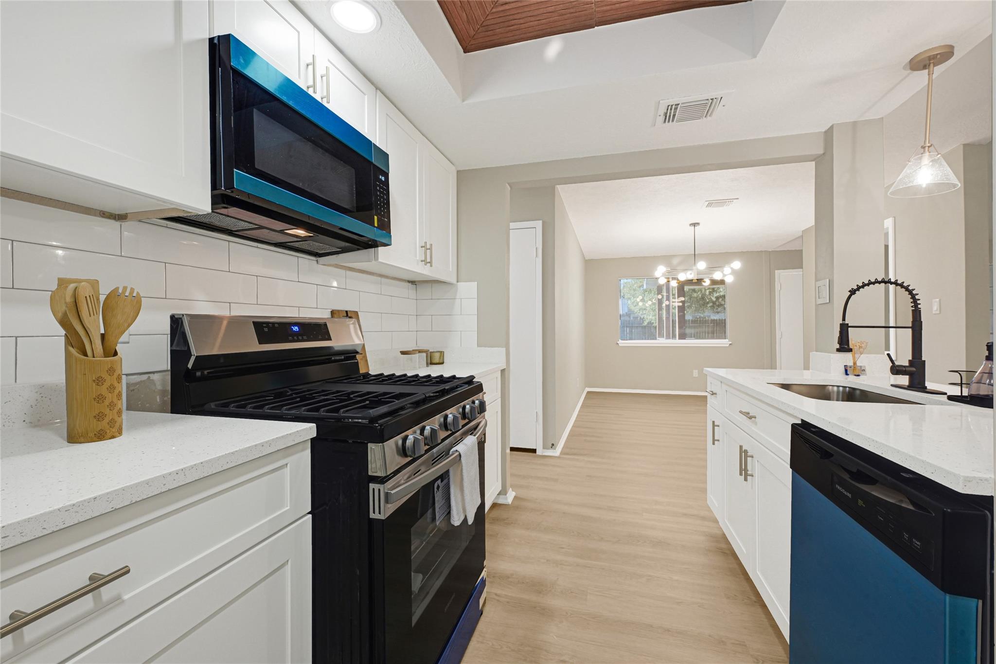 914 Cheyenne Meadows Drive
