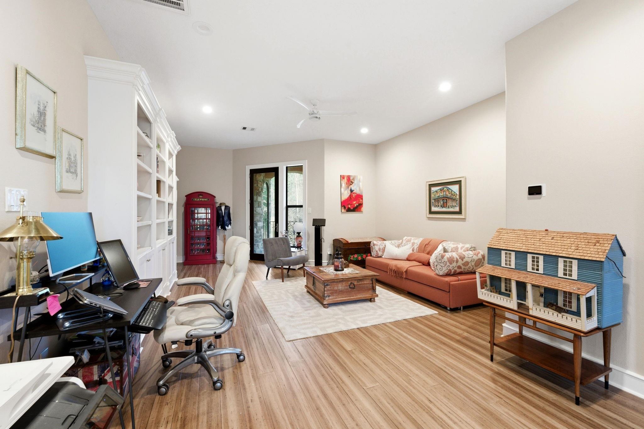 280 Sundog Road